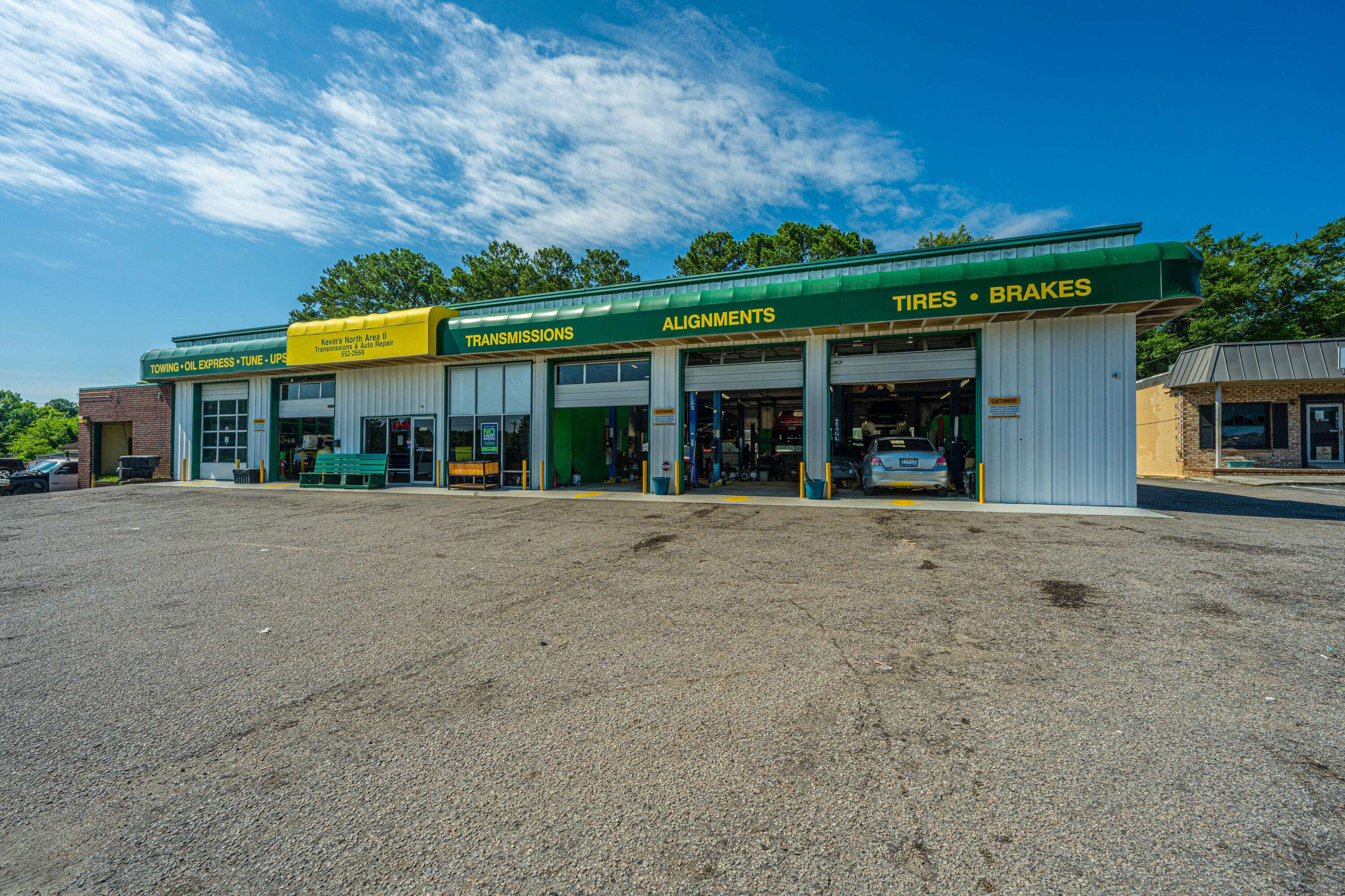 North Charleston, SC 29418,7647 Dorchester RD