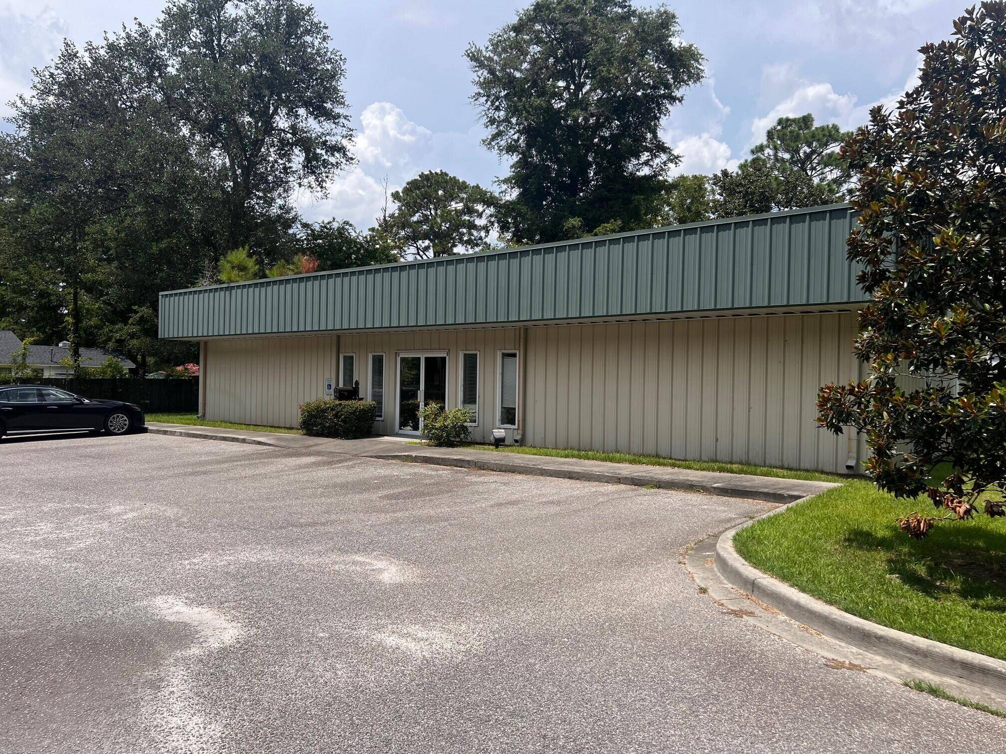 Walterboro, SC 29488,211 Meadow
