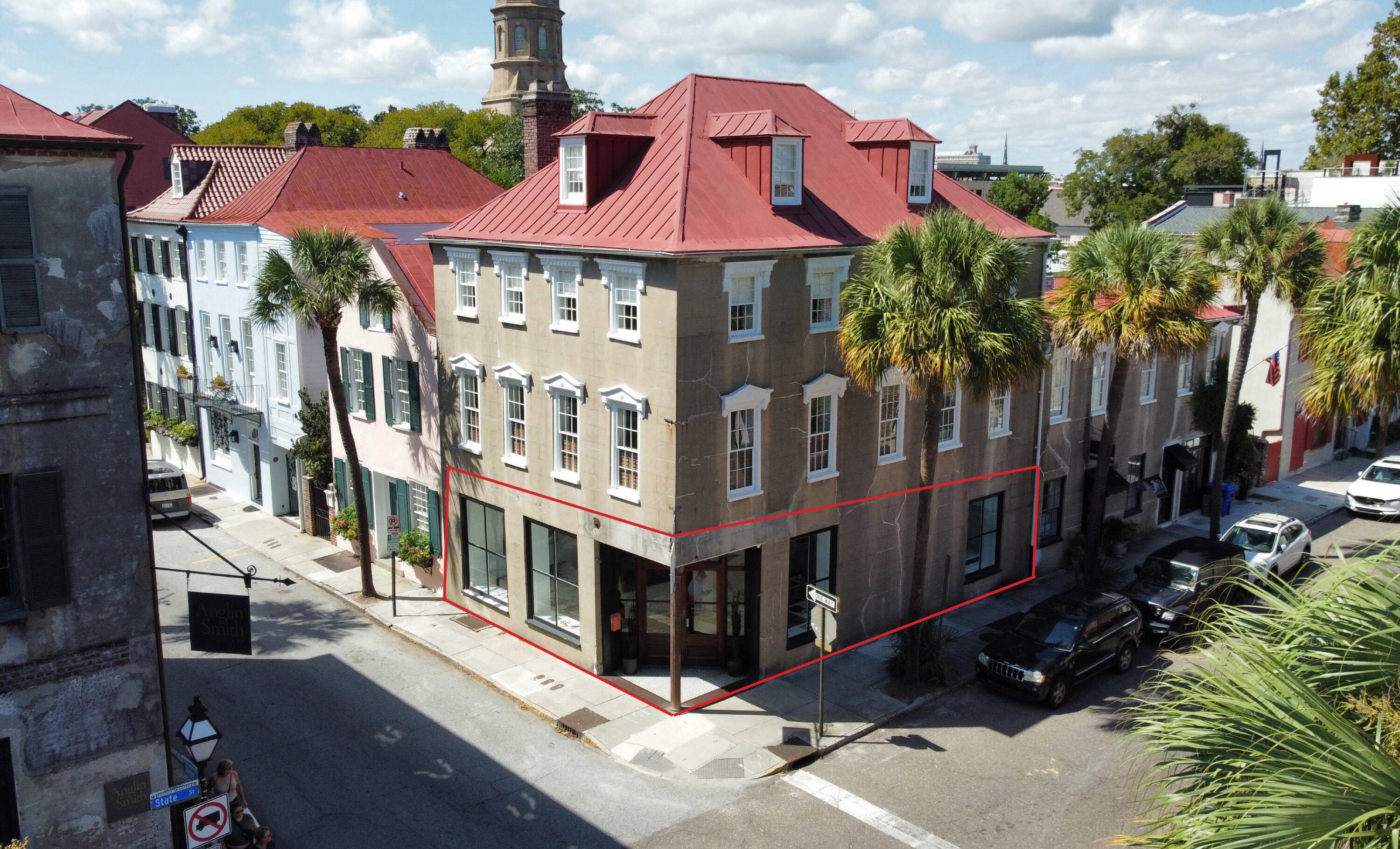 Charleston, SC 29401,12 Queen ST