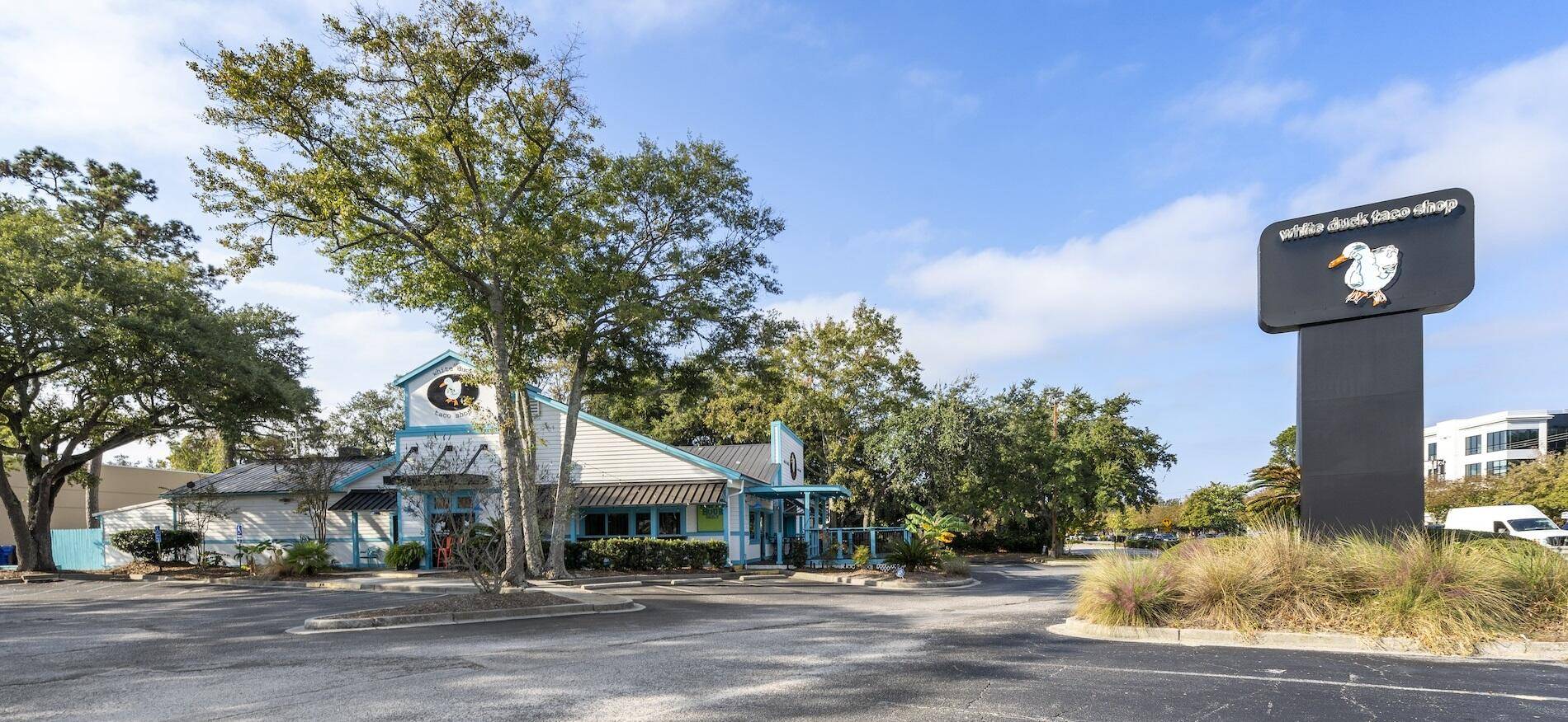 Mount Pleasant, SC 29464,341 Johnnie Dodds BLVD