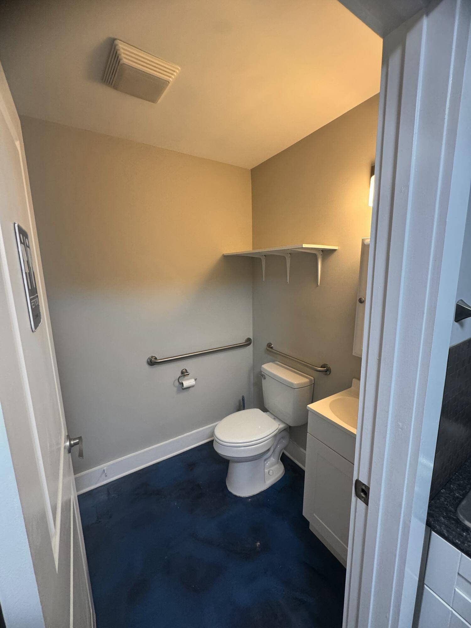 North Charleston, SC 29406,1611 Remount RD