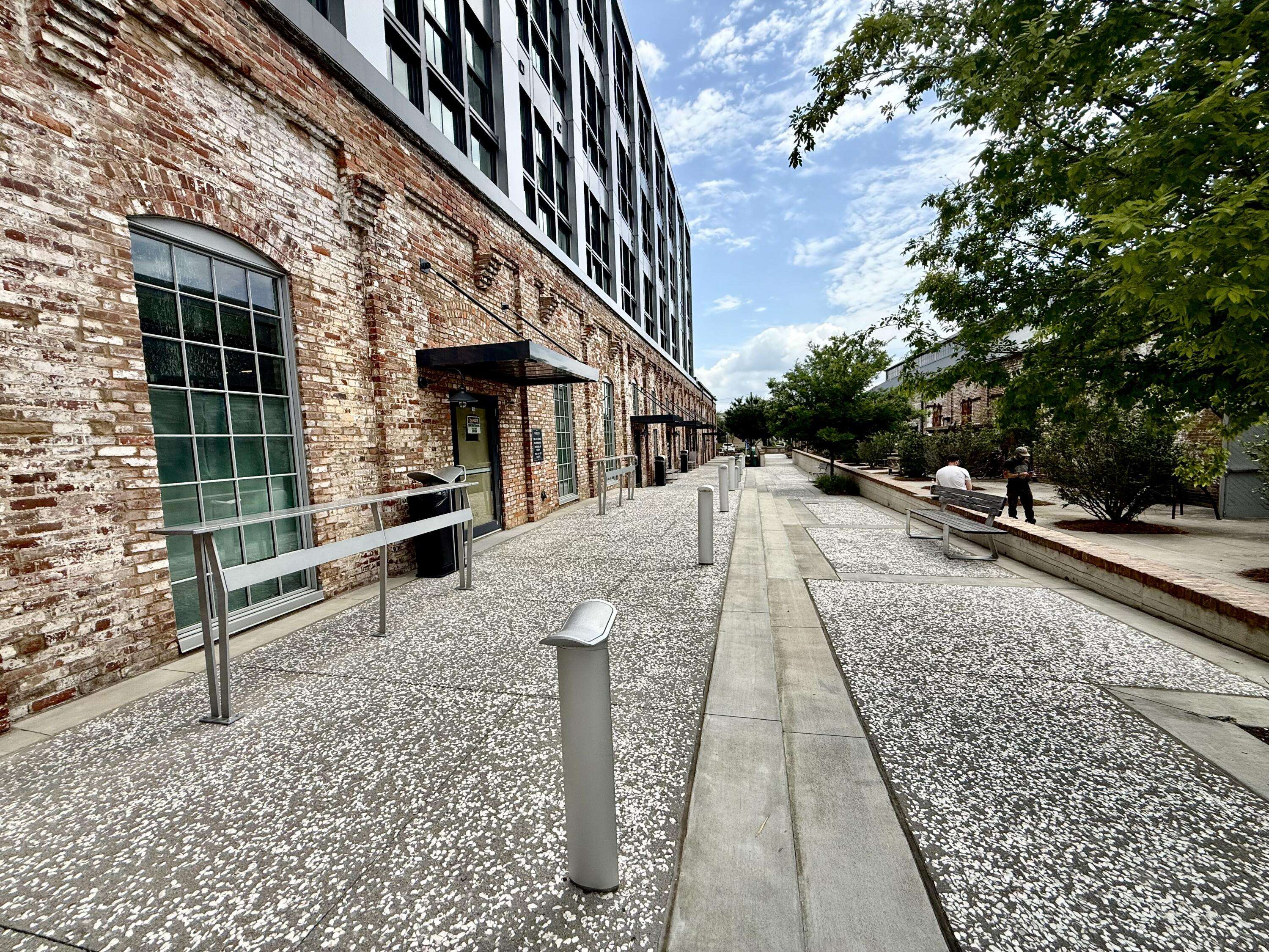 Charleston, SC 29403,651 Meeting ST