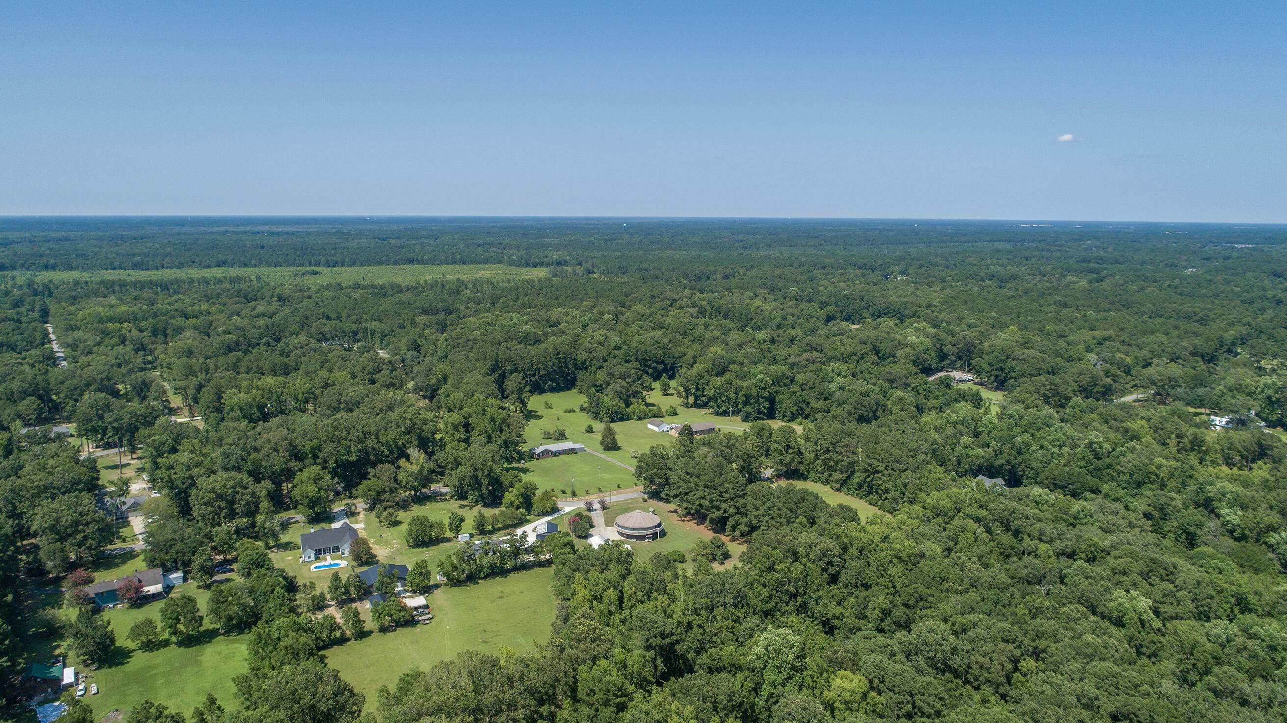 Summerville, SC 29483,395 Summerset LN