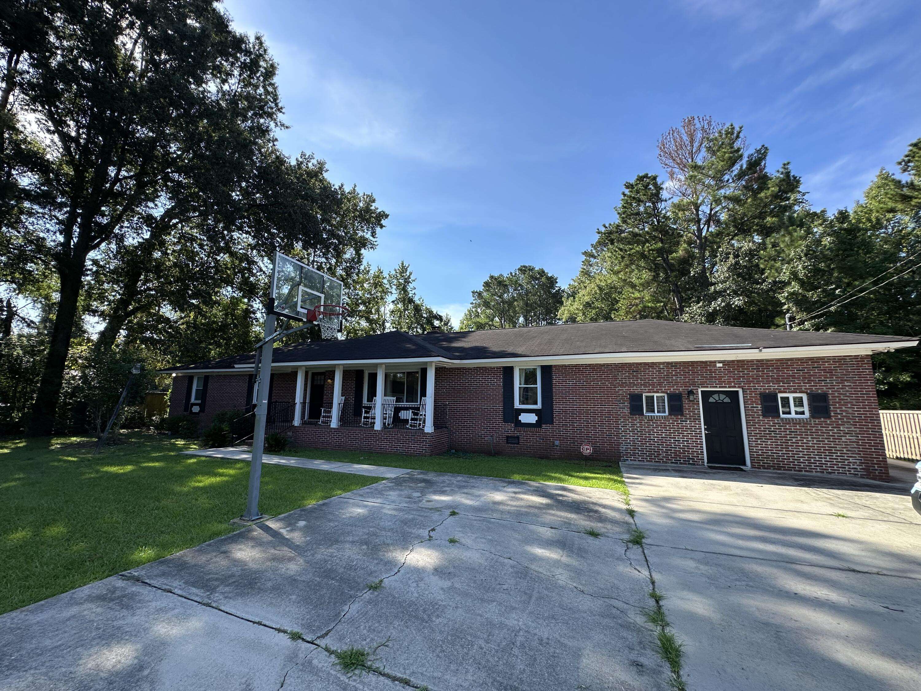 Summerville, SC 29483,1745 Central AVE