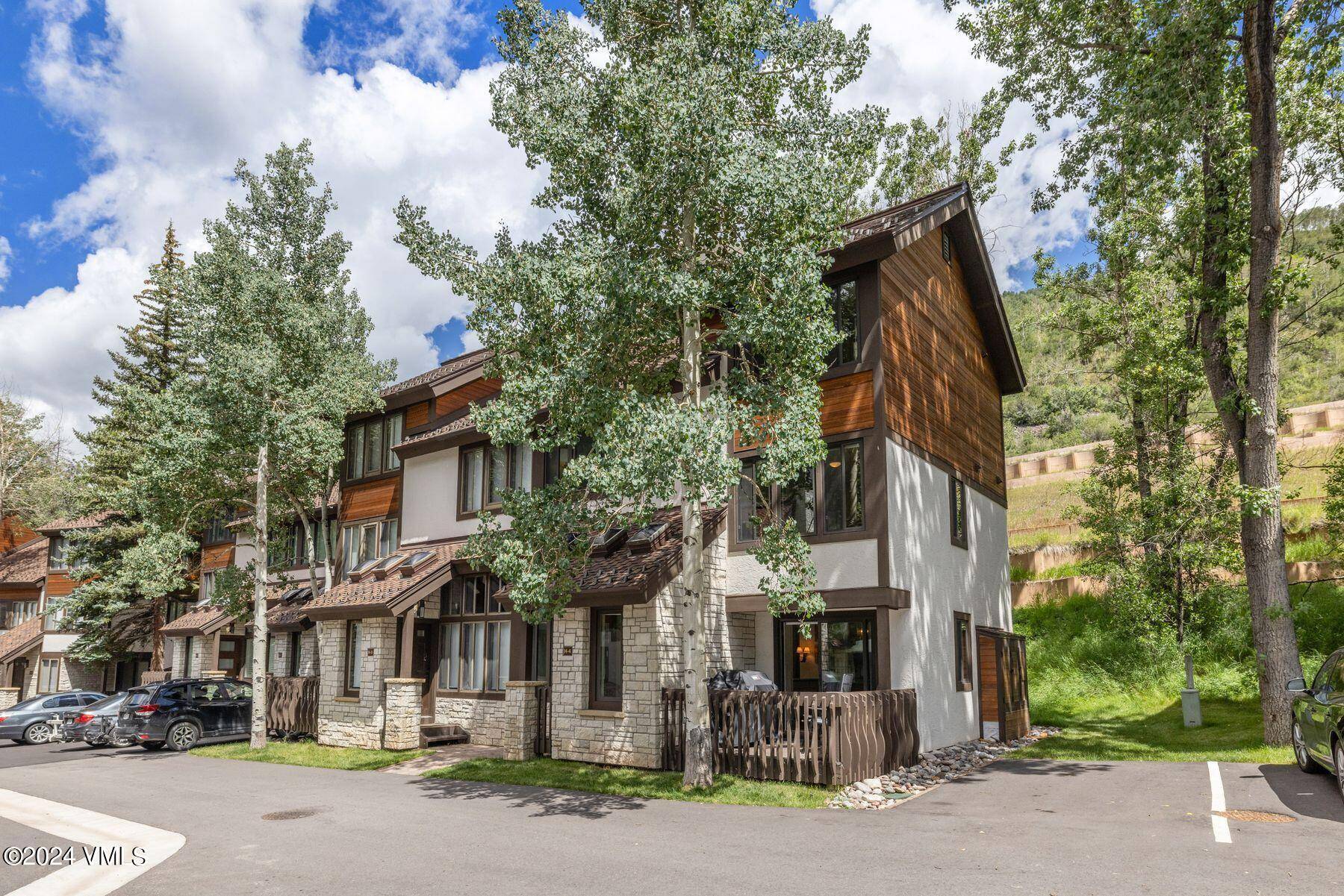 Vail, CO 81657,4770 Bighorn RD H4