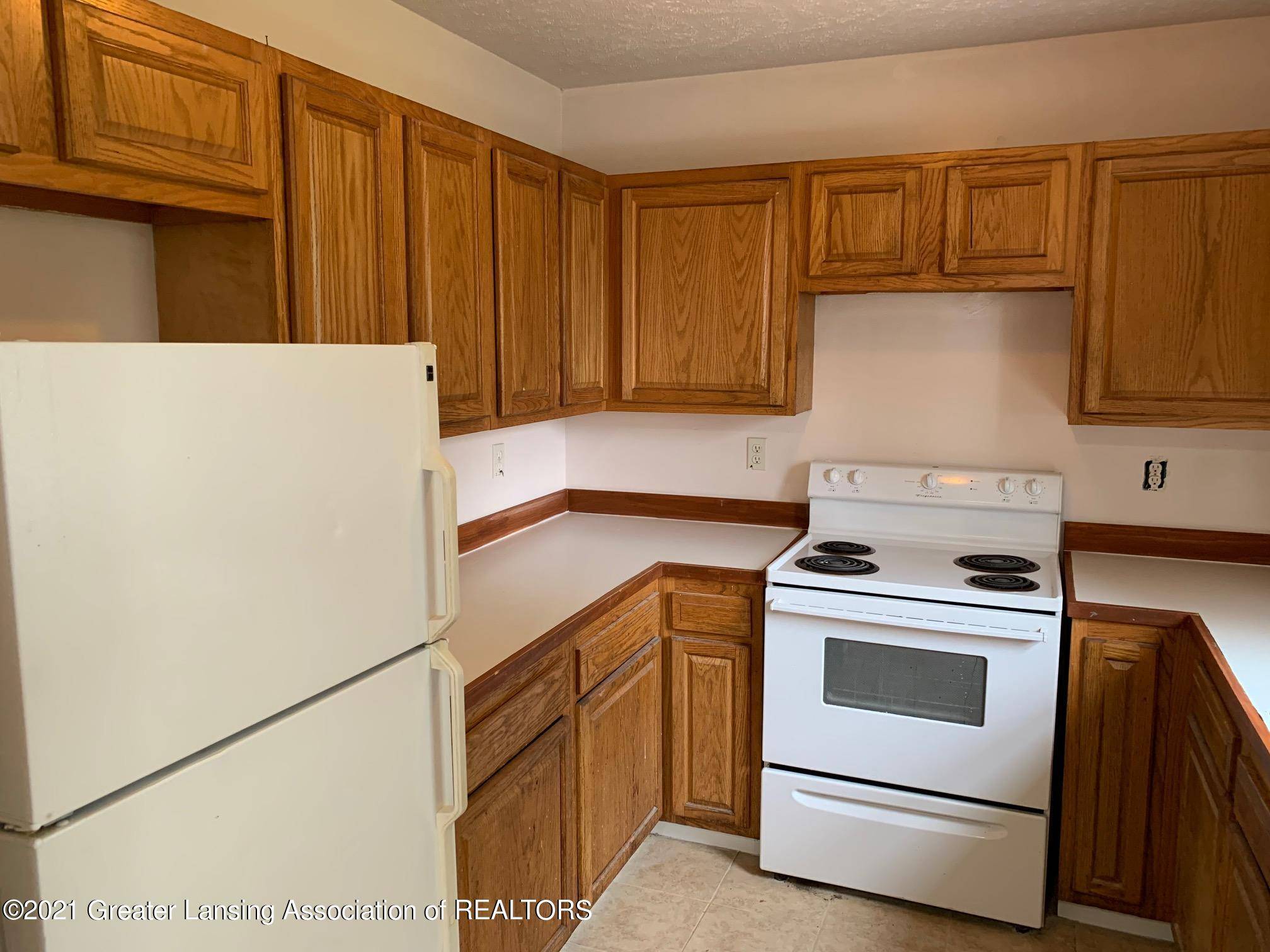 Lansing, MI 48915,1132 W Michigan Avenue, Lansing, MI 48915