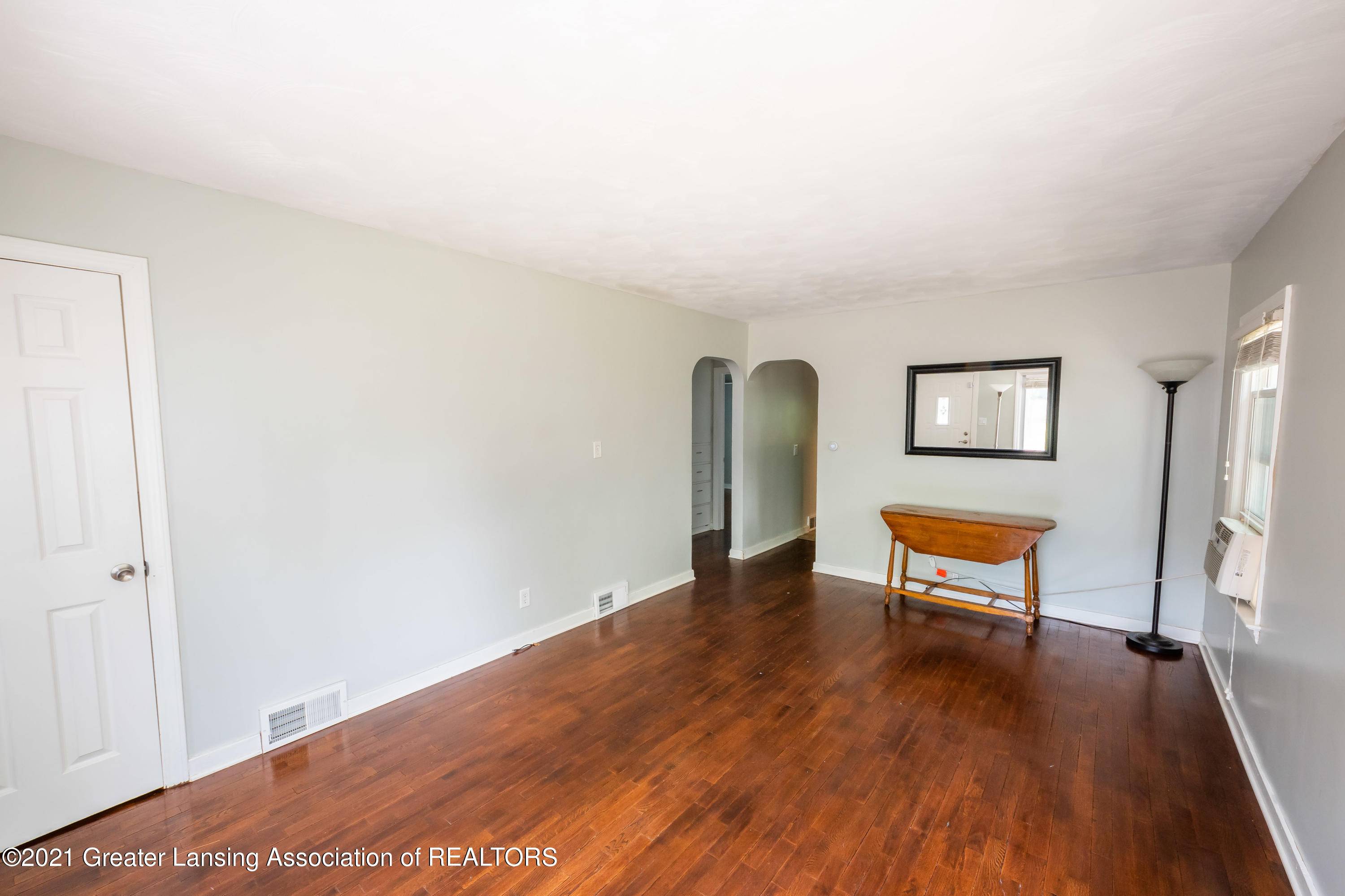 Lansing, MI 48910,812 Poxson Avenue, Lansing, MI 48910