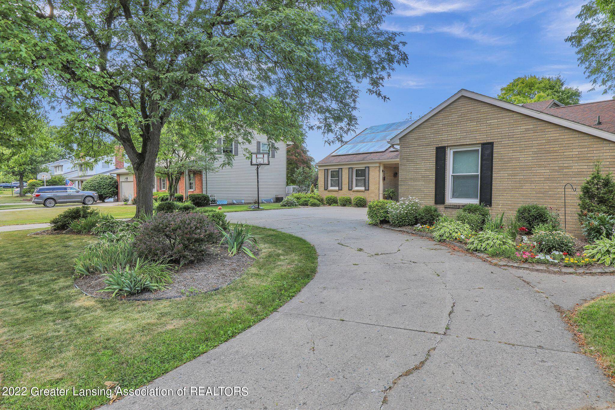 East Lansing, MI 48823,2914 Colony Drive, East Lansing, MI 48823