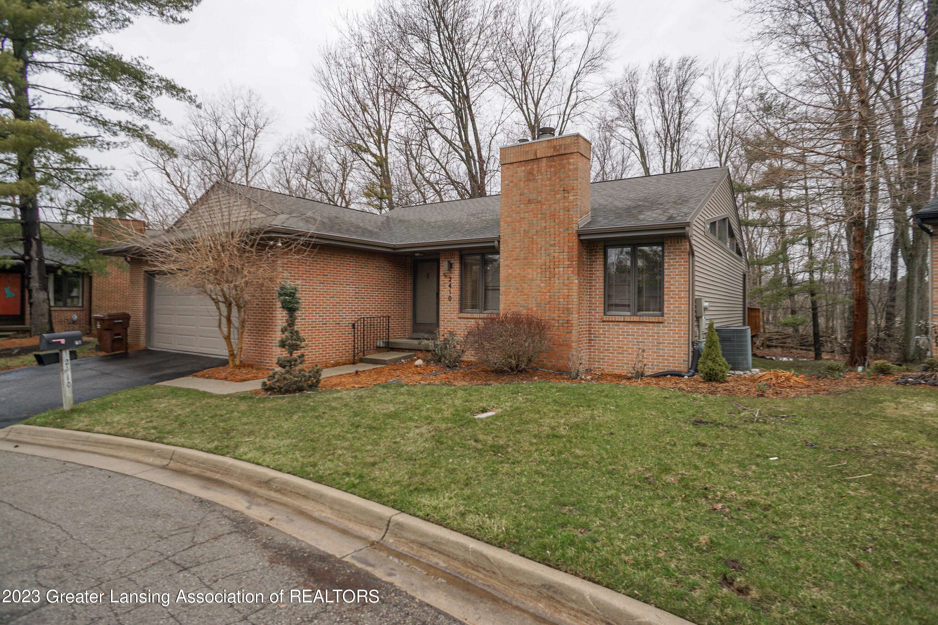 East Lansing, MI 48823,2410 Emerald Forest Circle, East Lansing, MI 48823