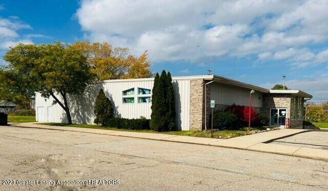 Lansing, MI 48911,701 E Jolly, Lansing, MI 48911