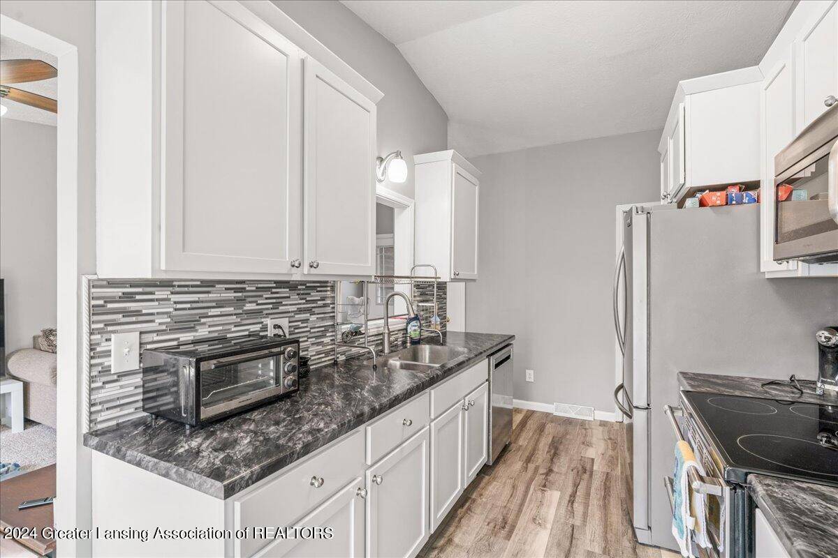 Holt, MI 48842,4211 Davlind DR