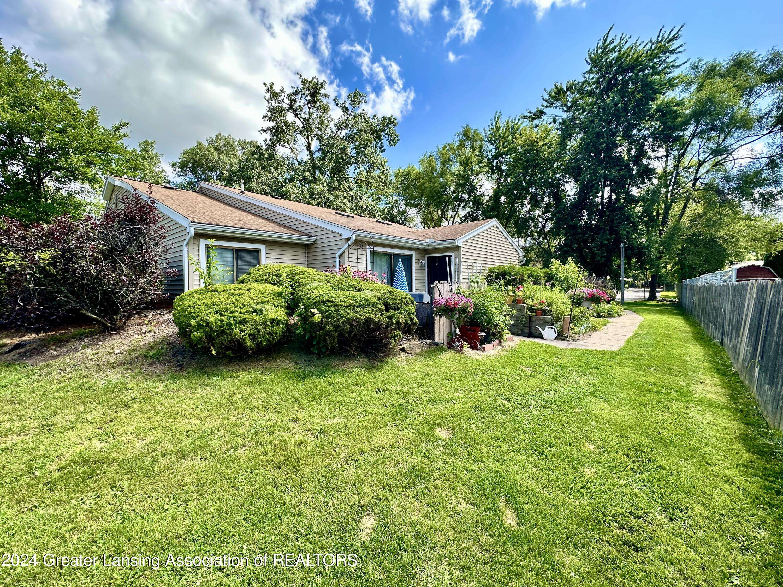 Holt, MI 48842,2120 Adelpha Avenue, Holt, MI 48842