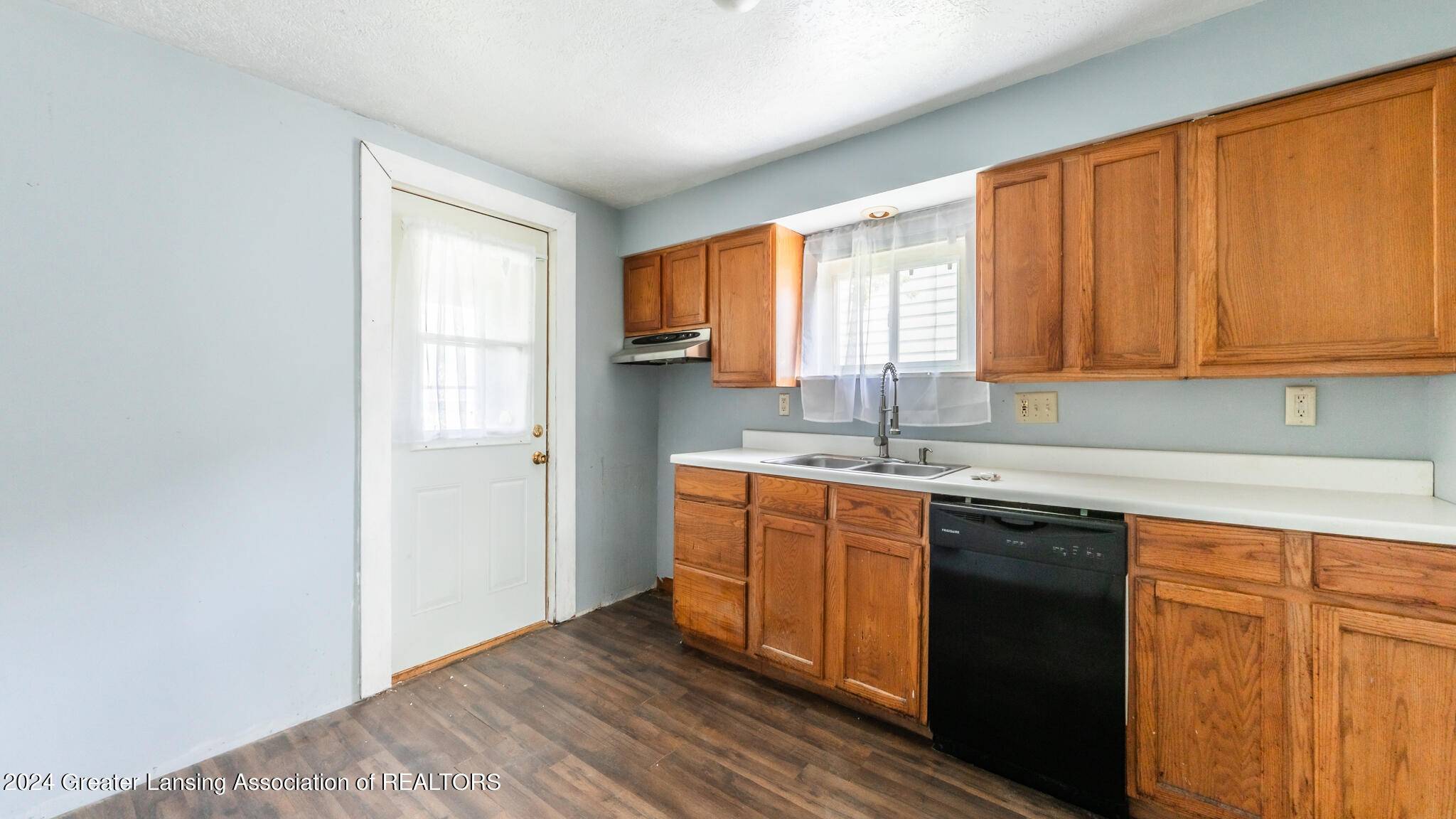 Lansing, MI 48910,621 Ridgewood Avenue, Lansing, MI 48910