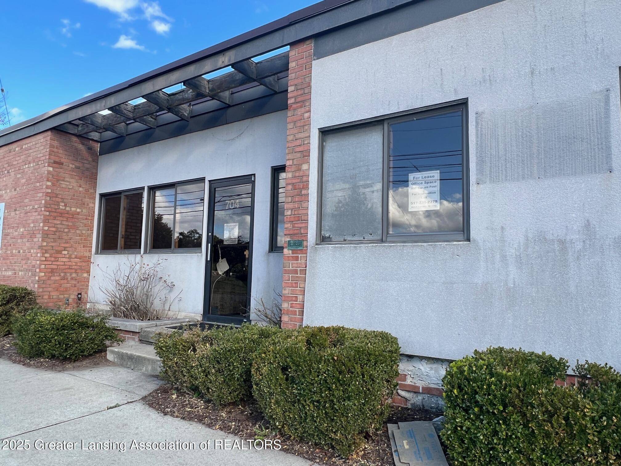 East Lansing, MI 48823,702 Abbot RD