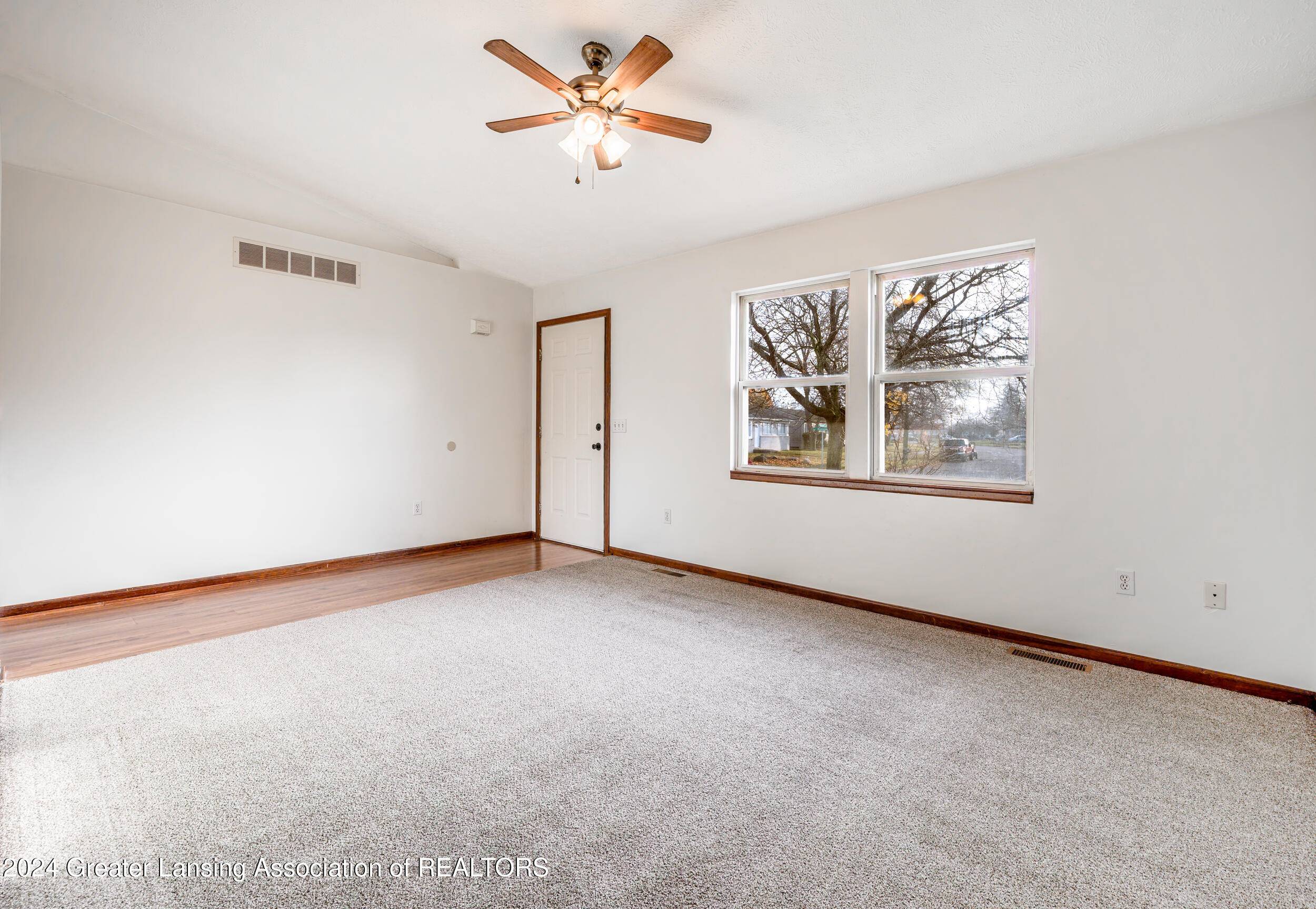 Lansing, MI 48911,5900 Monticello DR