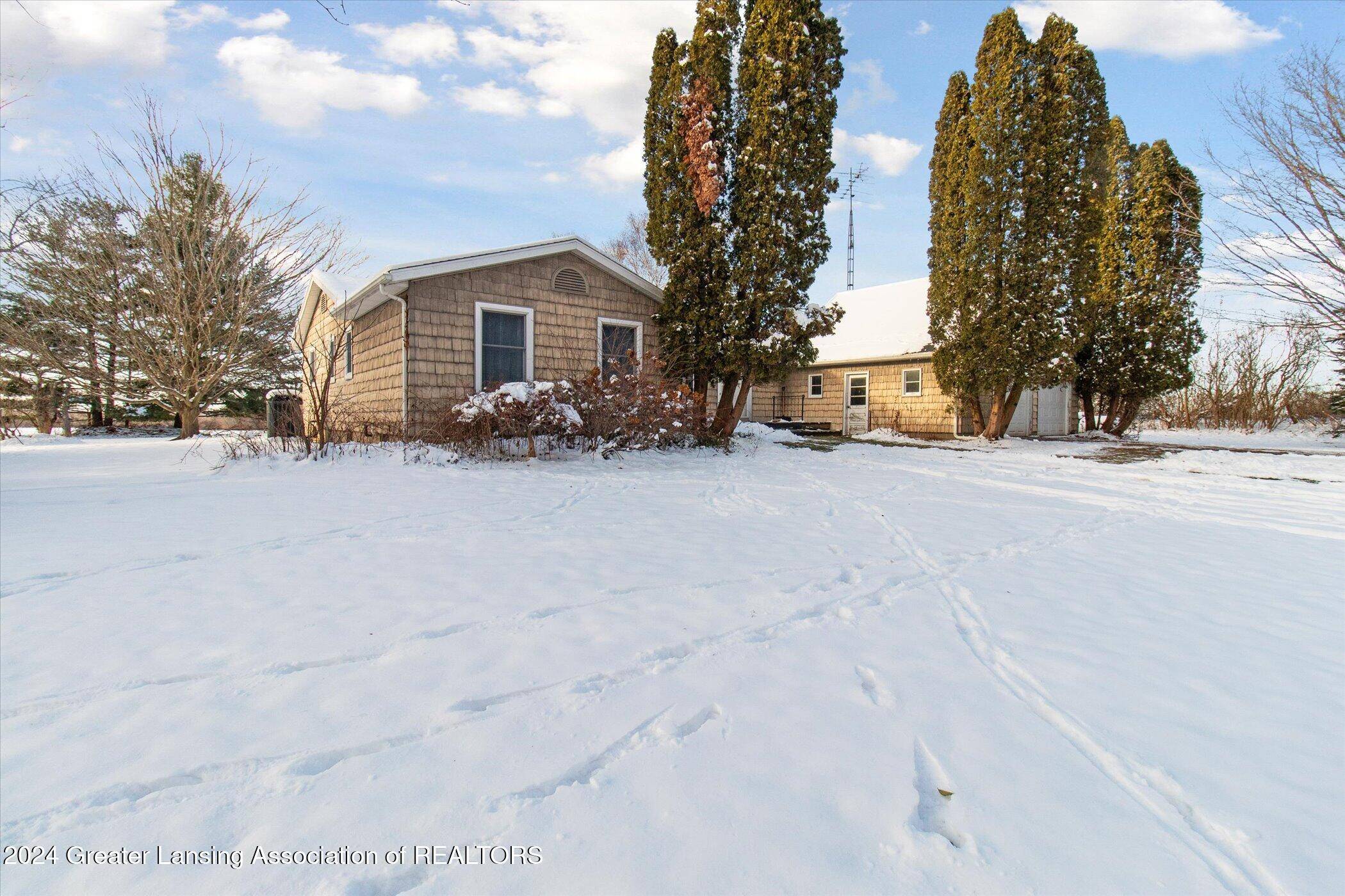 Grand Ledge, MI 48837,13707 Oneida RD