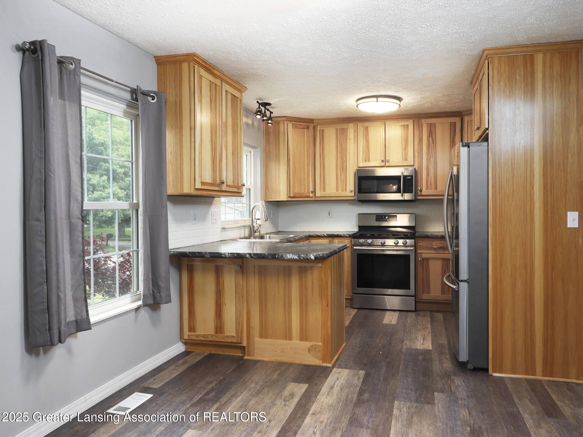 East Lansing, MI 48823,1008 Touraine AVE