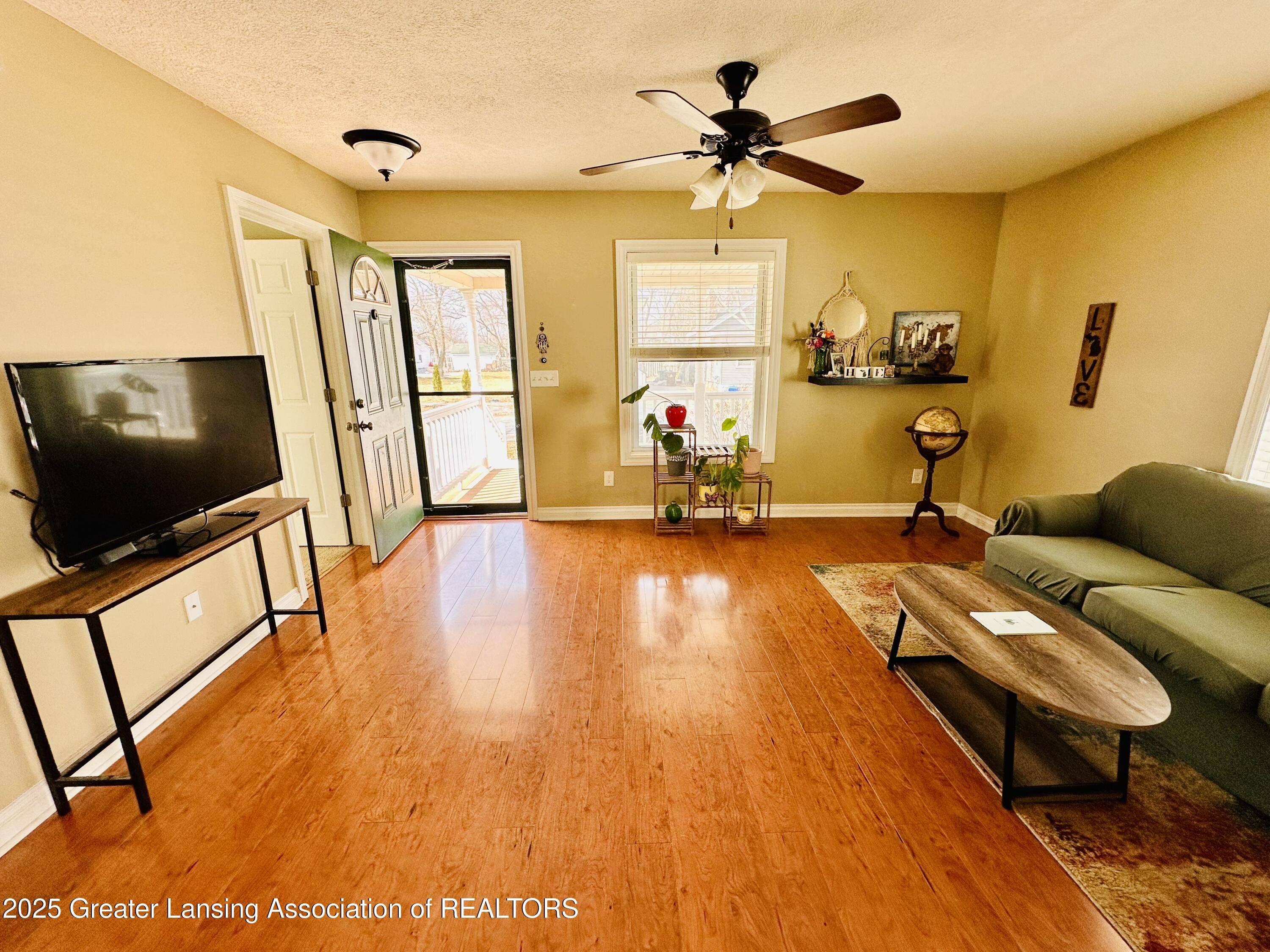 Lansing, MI 48915,815 Riverview AVE