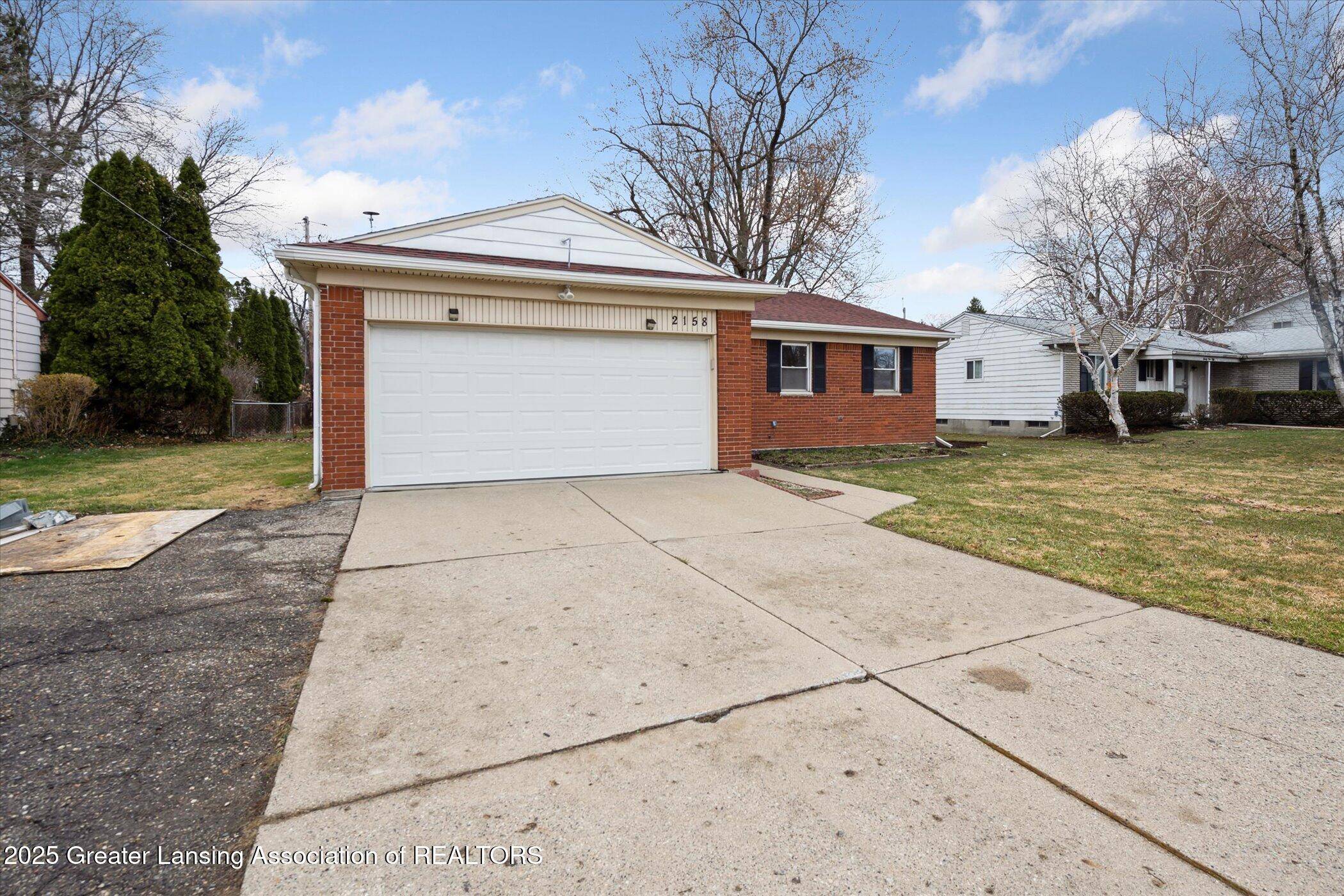 East Lansing, MI 48823,2158 Coolidge RD