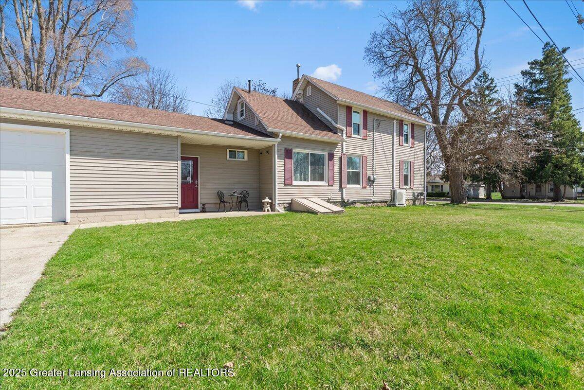 St. Johns, MI 48879,801 E State ST