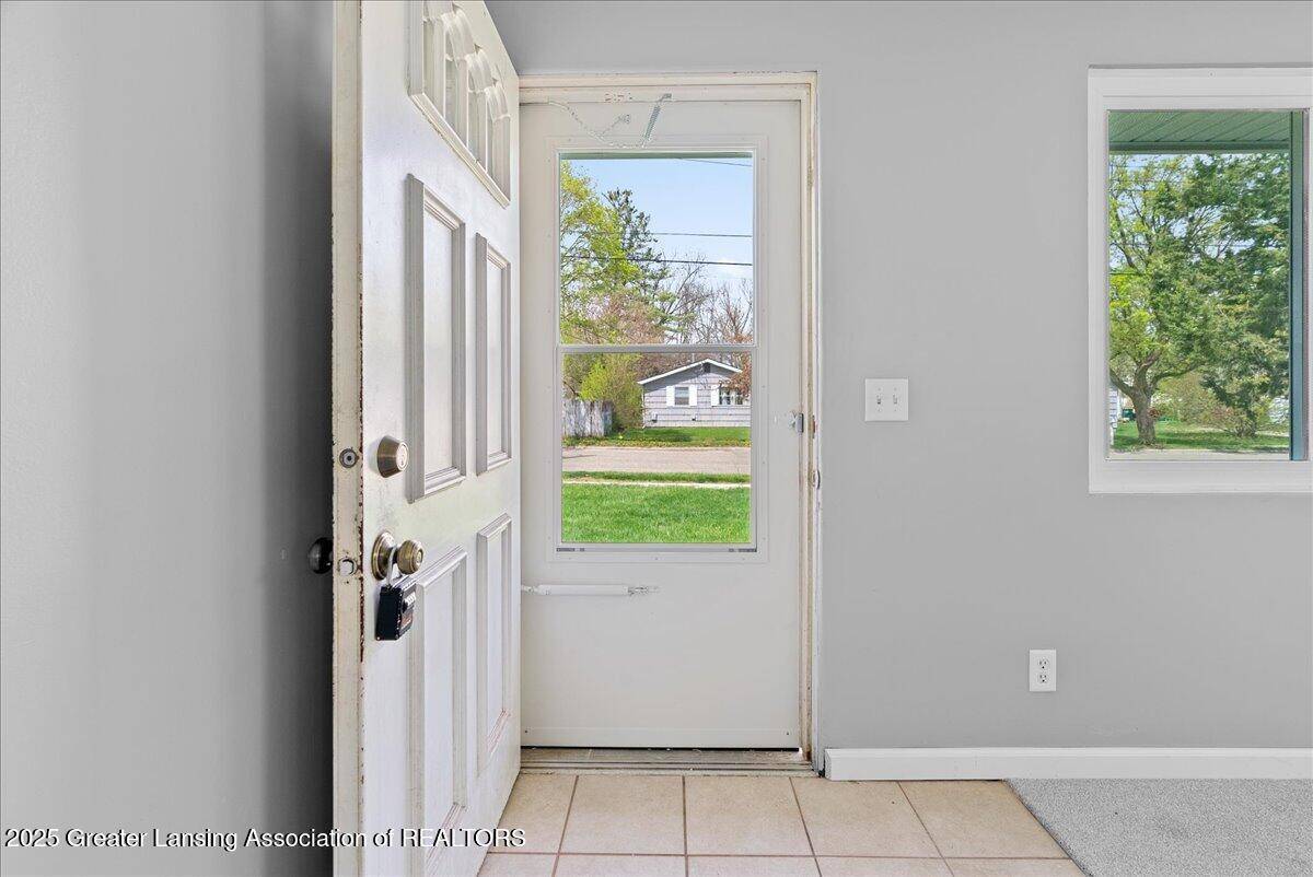 Lansing, MI 48910,2119 Ferrol ST