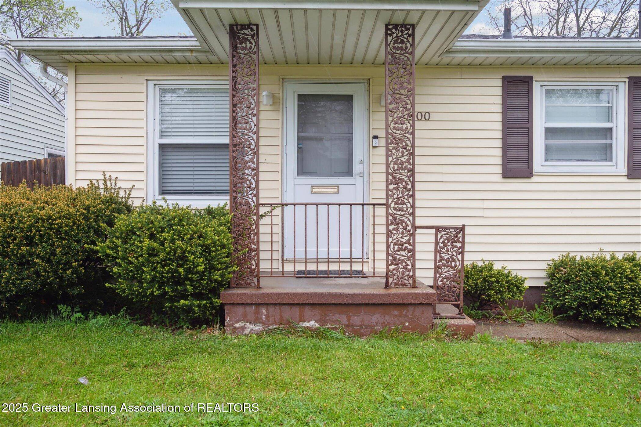 Lansing, MI 48915,900 Holten ST