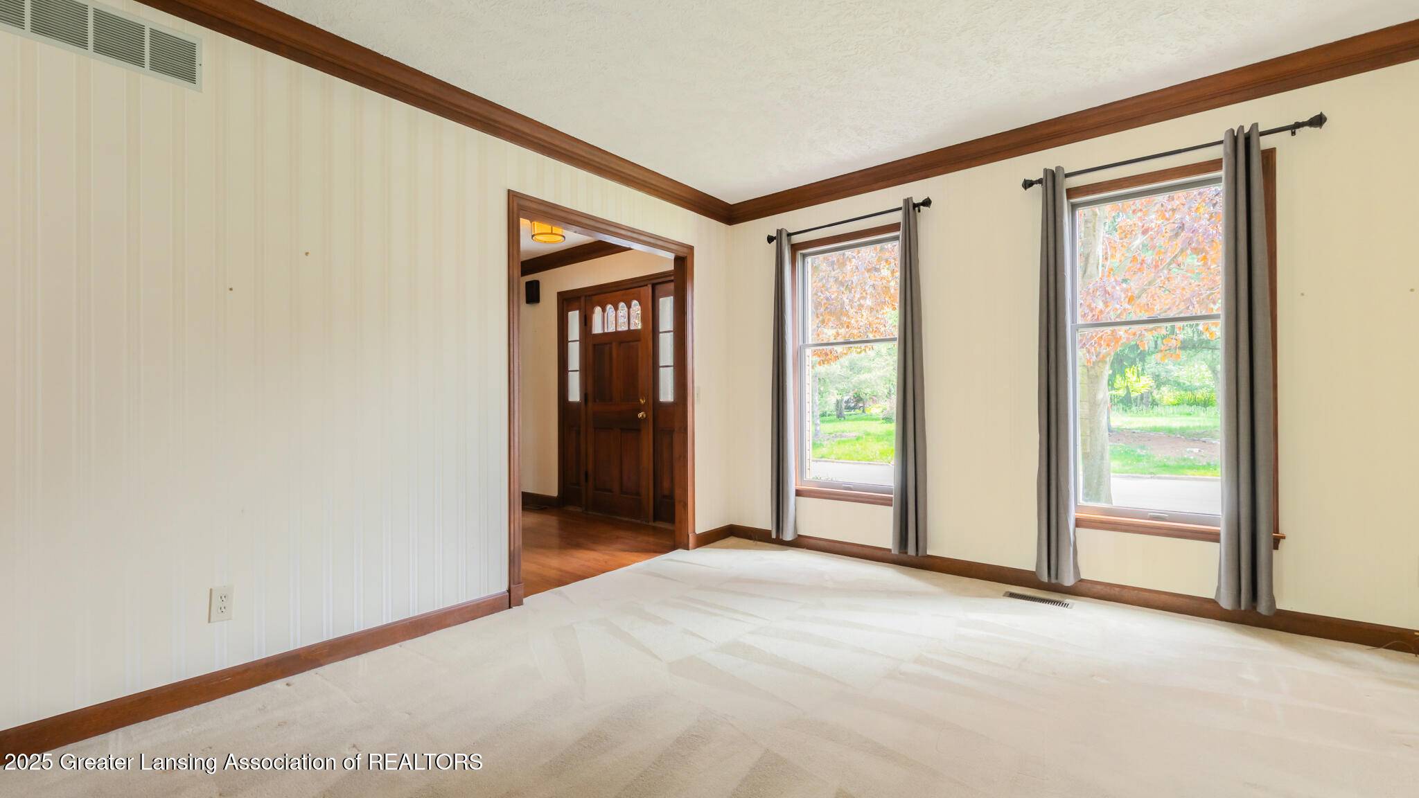 Okemos, MI 48864,4245 Sandridge DR