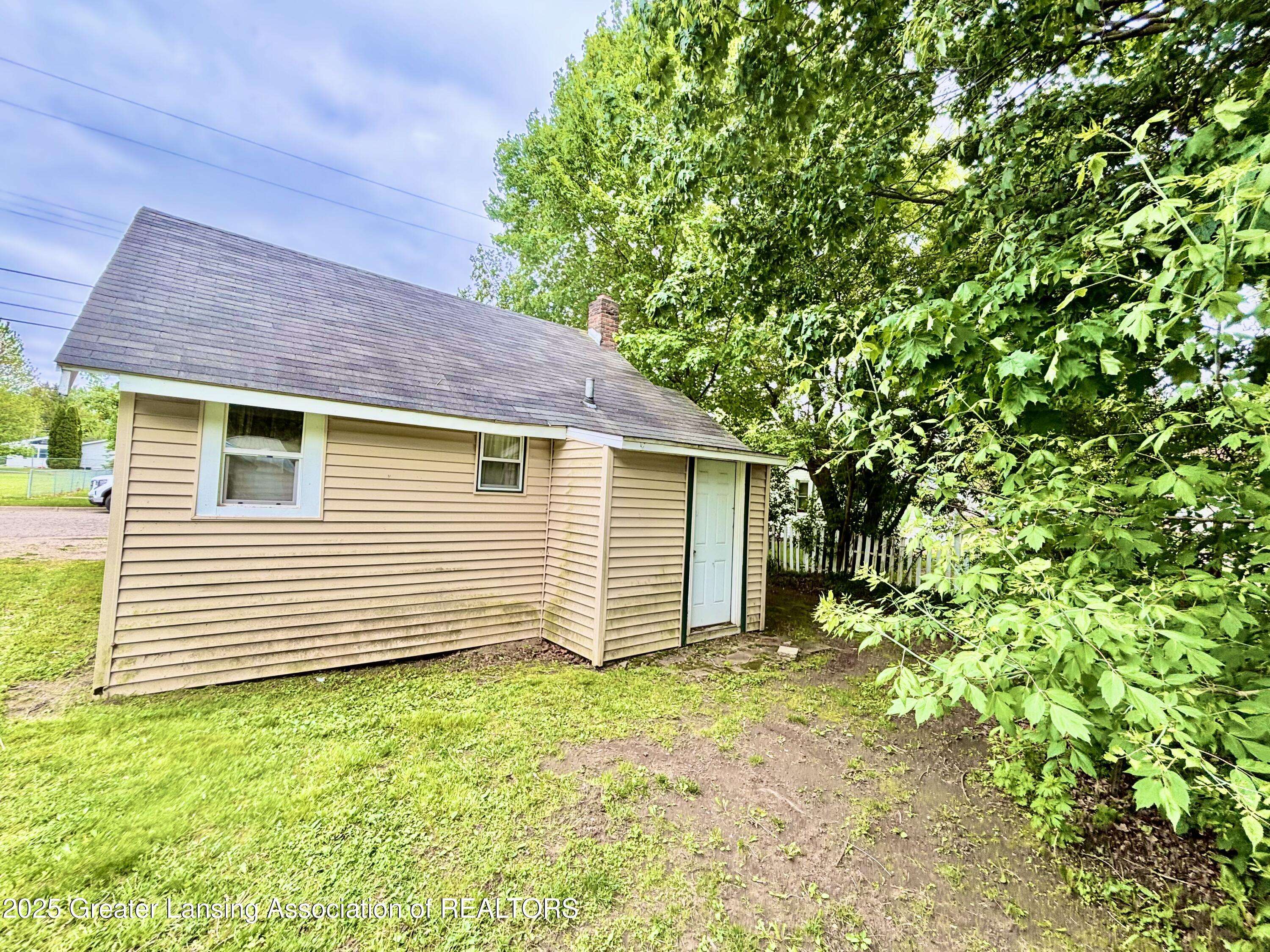 Charlotte, MI 48813,910 S Clinton ST