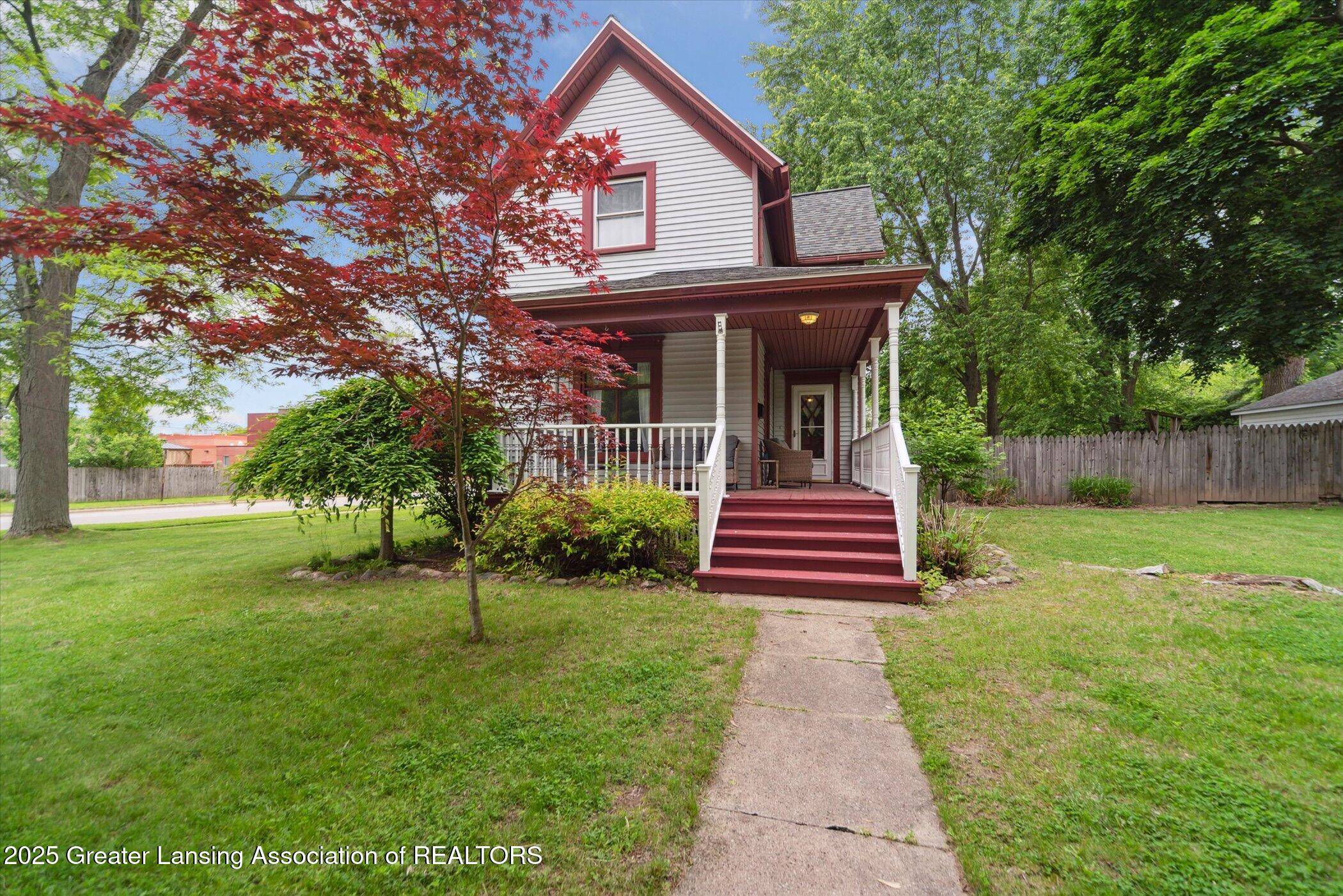 Grand Ledge, MI 48837,324 Green ST