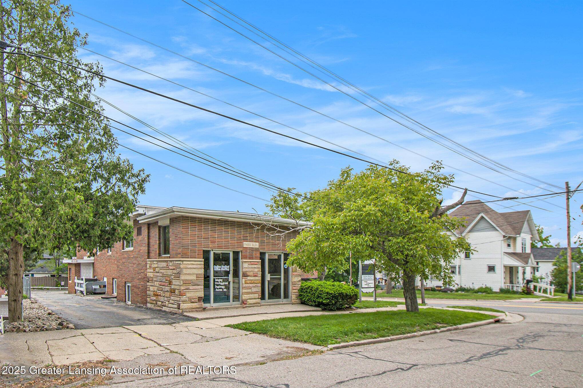 St. Johns, MI 48879,100 S Ottawa ST