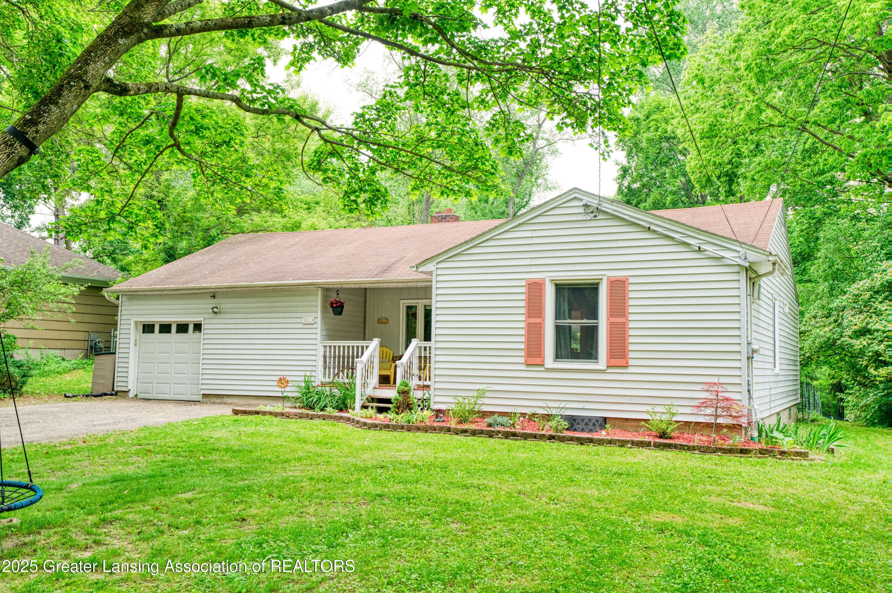 Okemos, MI 48864,5013 Algonquin WAY