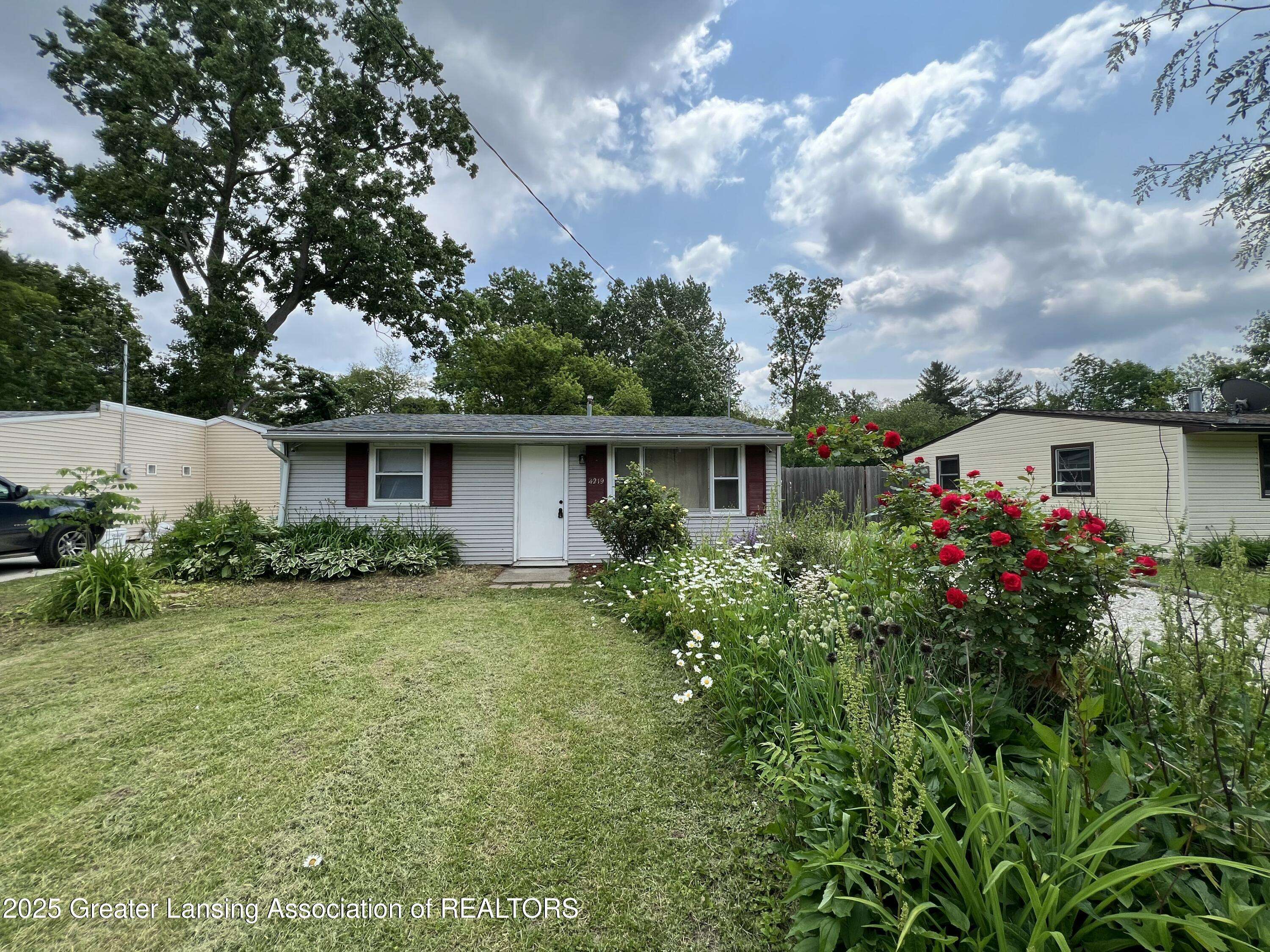 Lansing, MI 48911,4219 Richmond ST