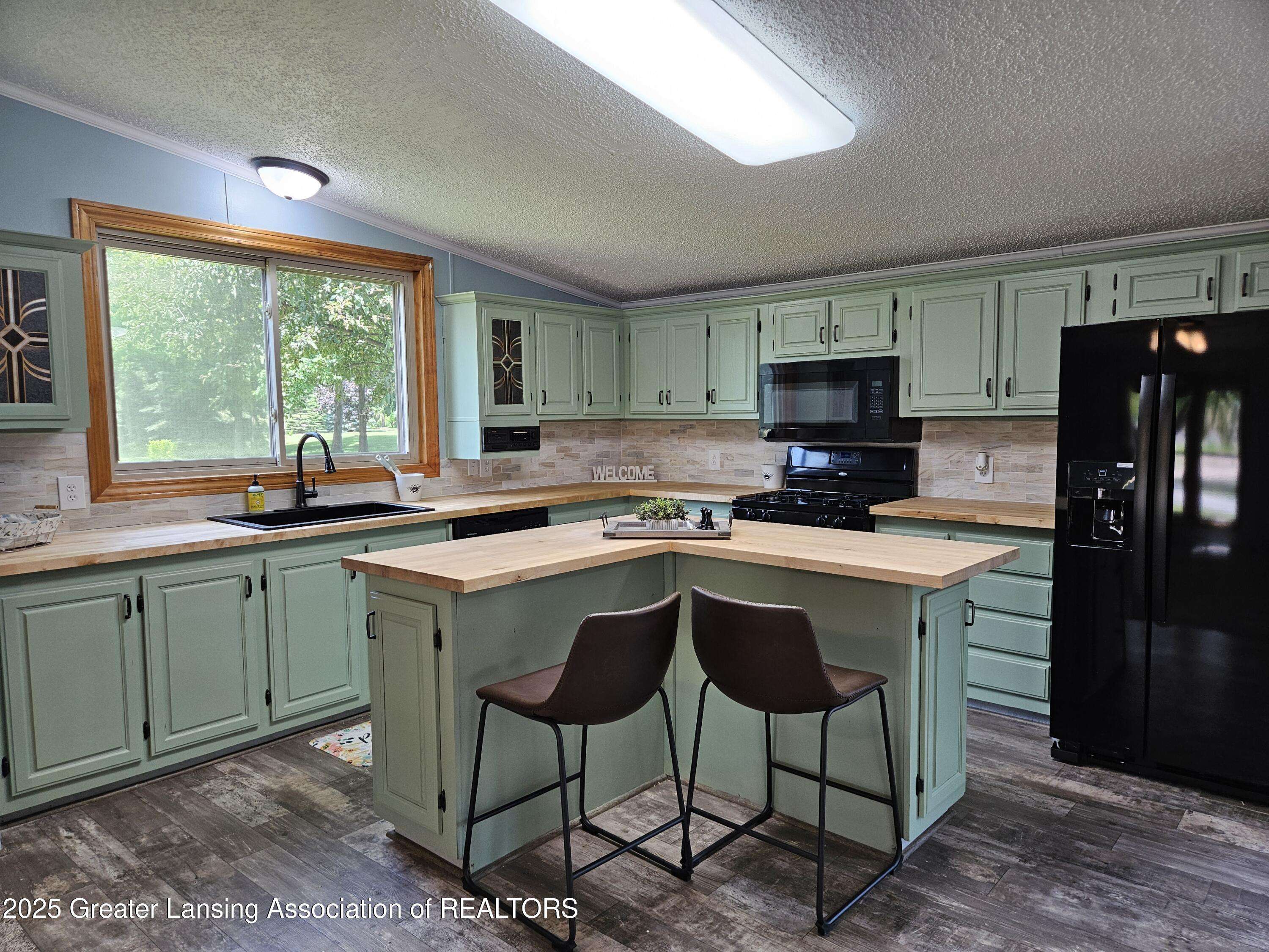 Portland, MI 48875,13723 Clintonia RD