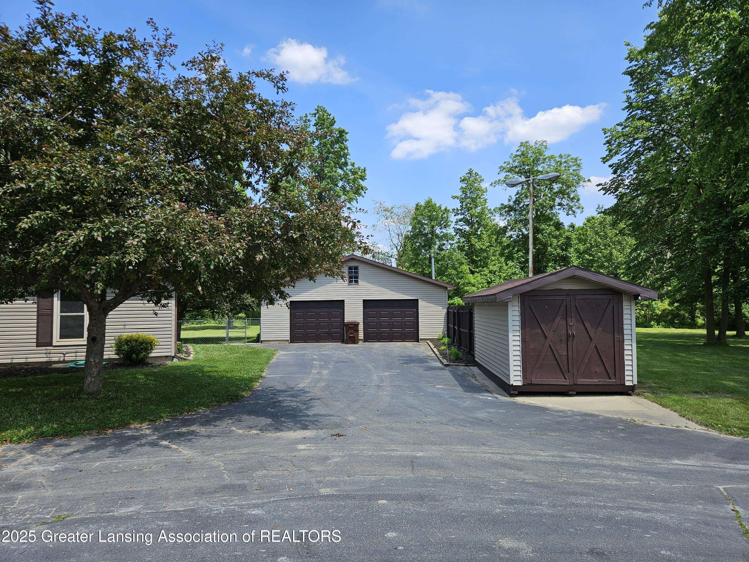 Portland, MI 48875,13723 Clintonia RD