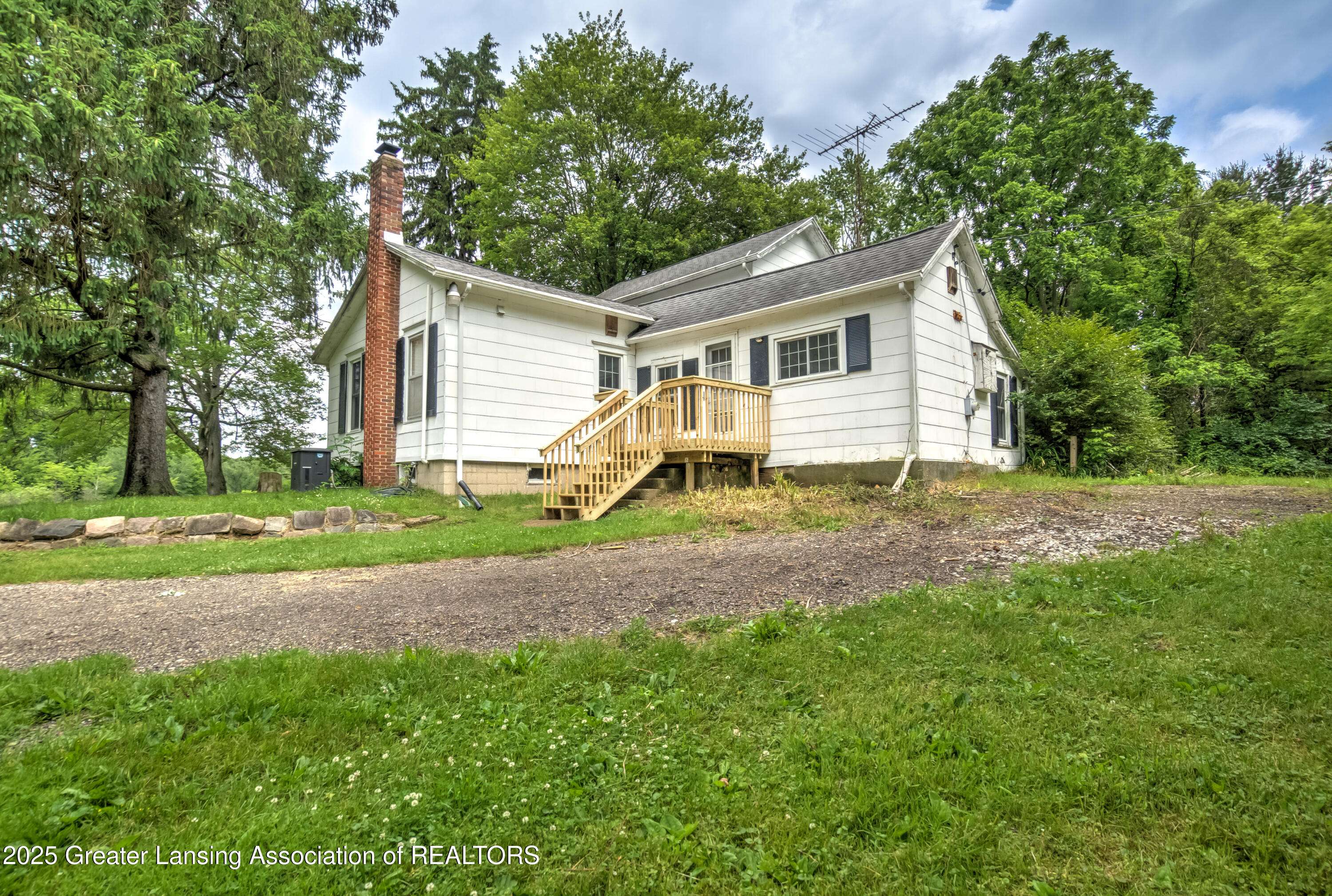 Jackson, MI 49201,6631 Springport RD