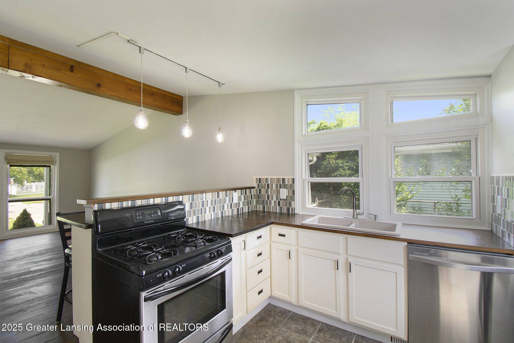 Lansing, MI 48912,1321 Weber DR