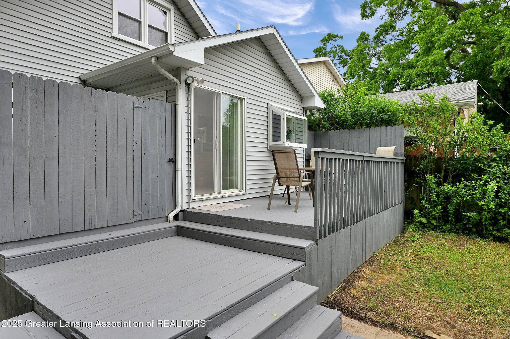Lansing, MI 48906,1526 Illinois AVE