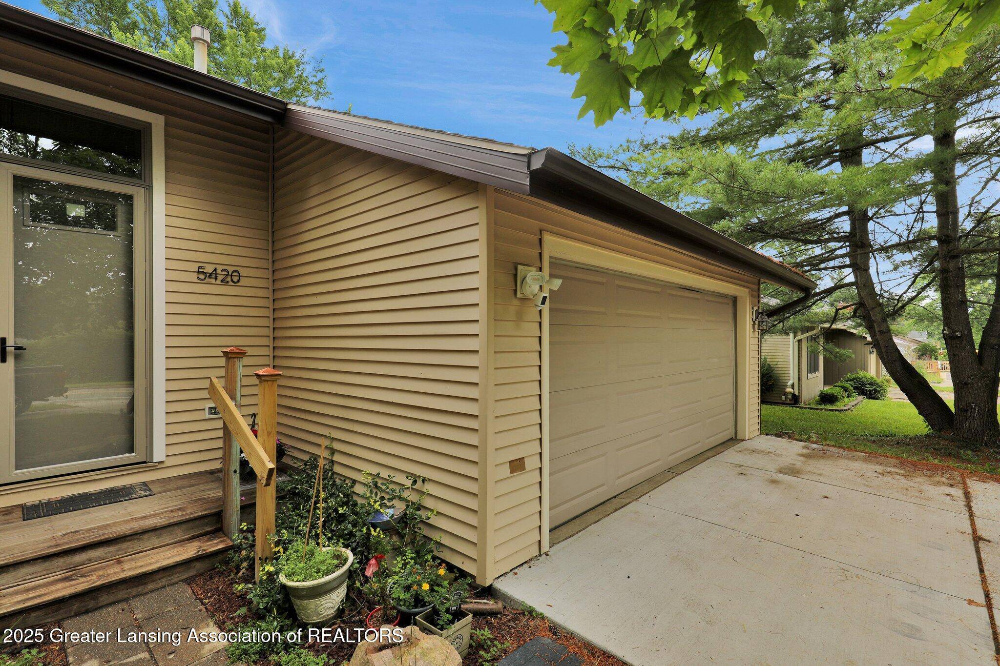 East Lansing, MI 48823,5420 Park Lake RD