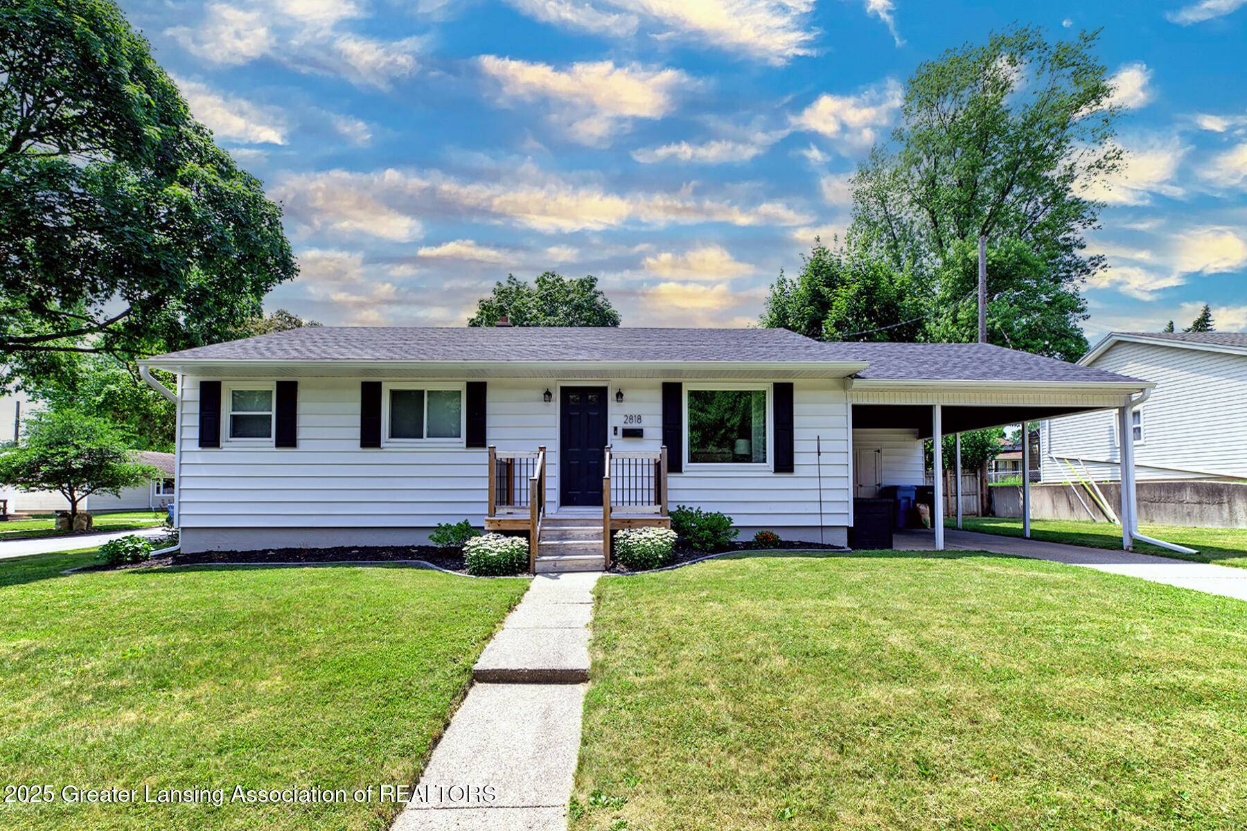 Lansing, MI 48910,2818 Almar LN