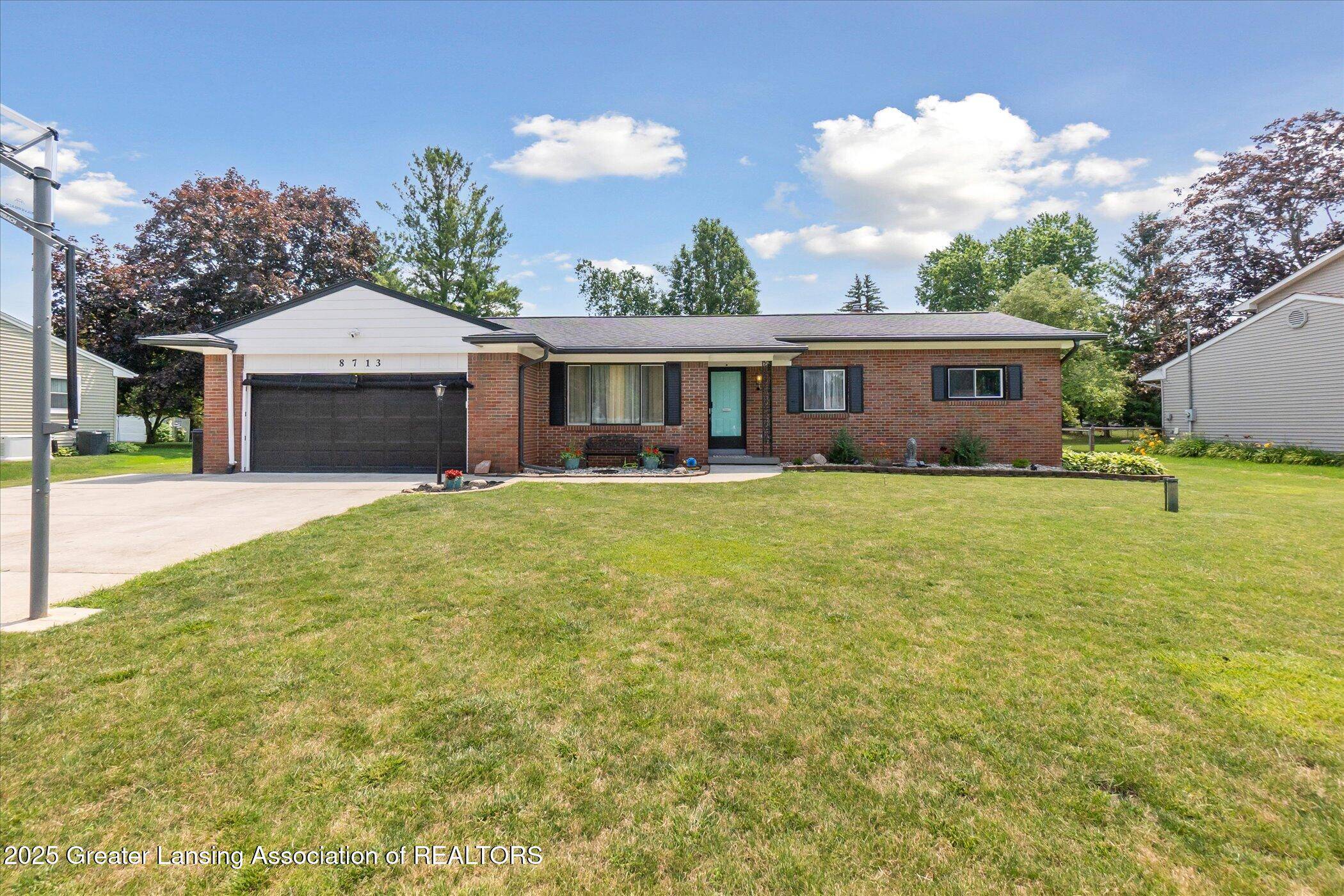 Lansing, MI 48917,8713 Wintergreen ST