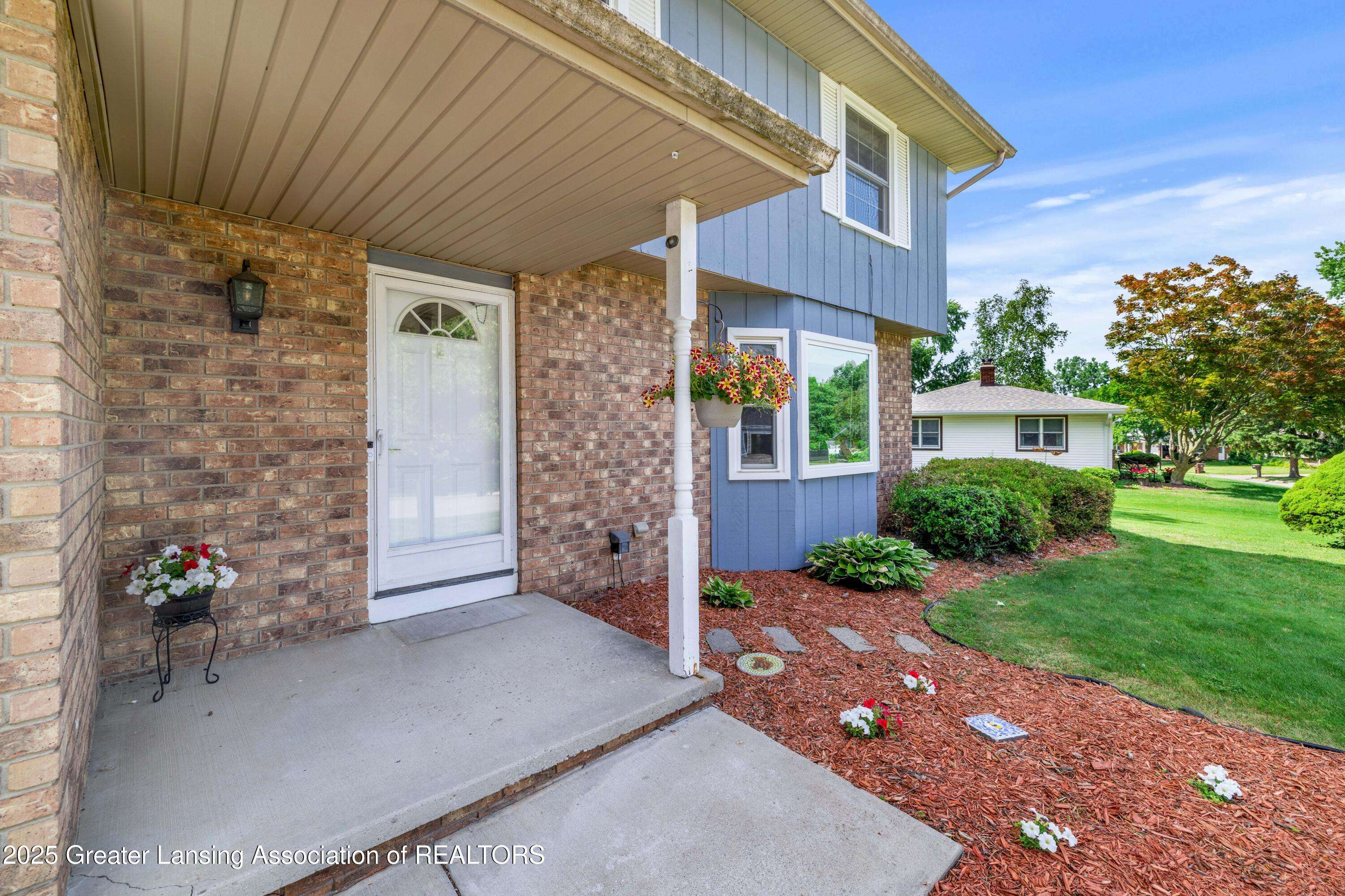 Lansing, MI 48917,4629 Grandwoods DR
