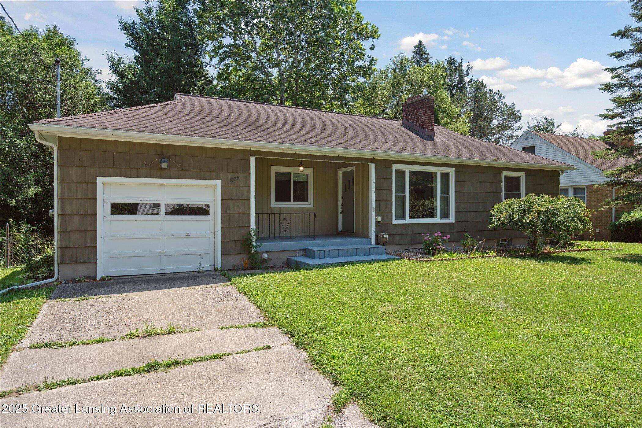 Lansing, MI 48917,808 Robins RD
