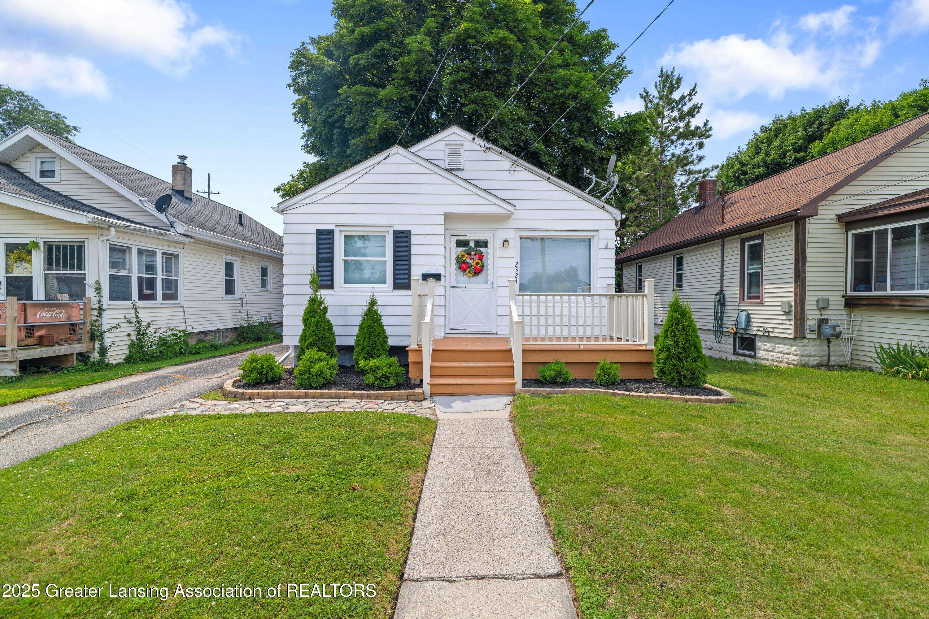 Lansing, MI 48910,2324 Maplewood AVE
