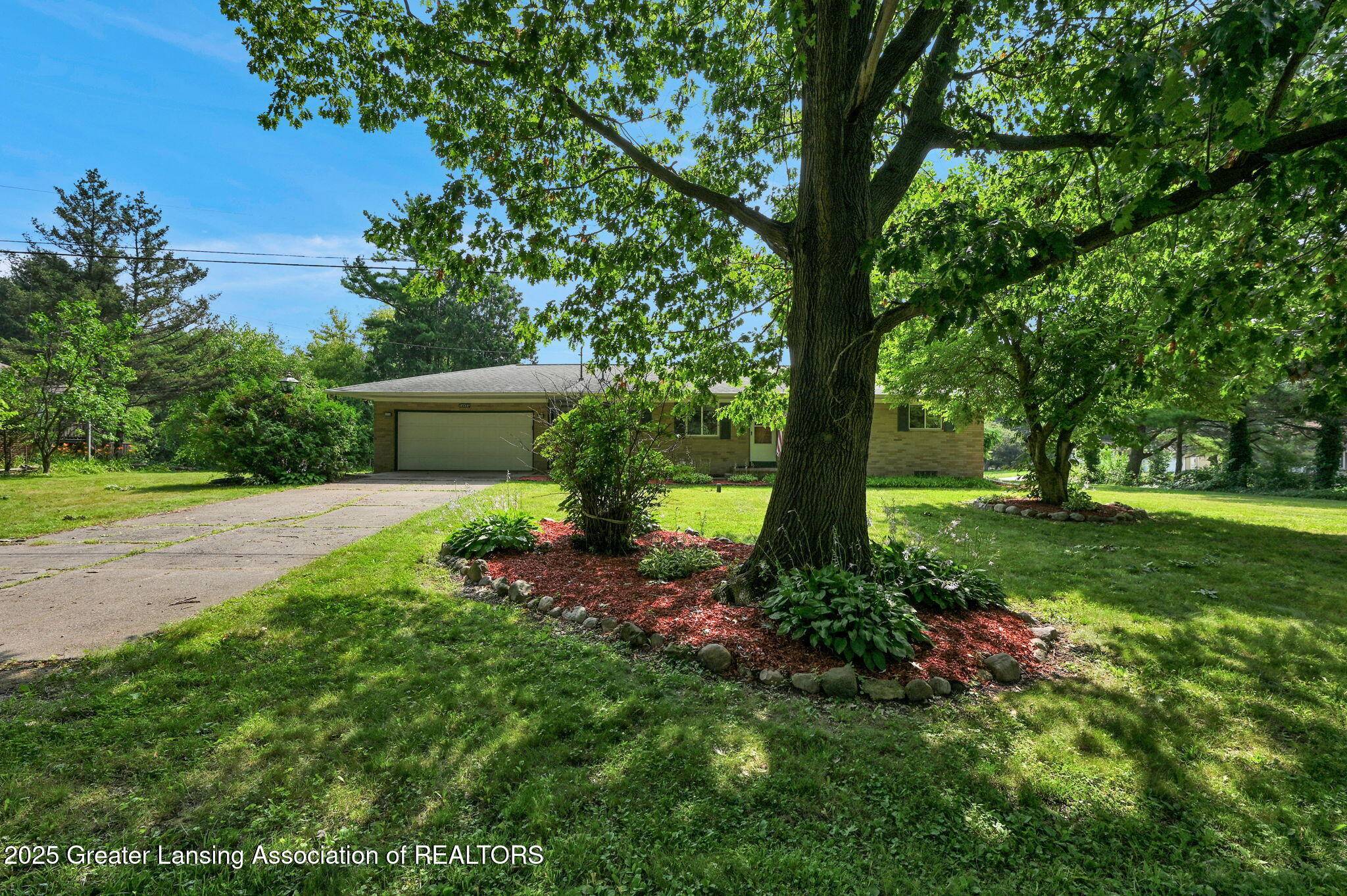 Lansing, MI 48906,14455 Boichot RD