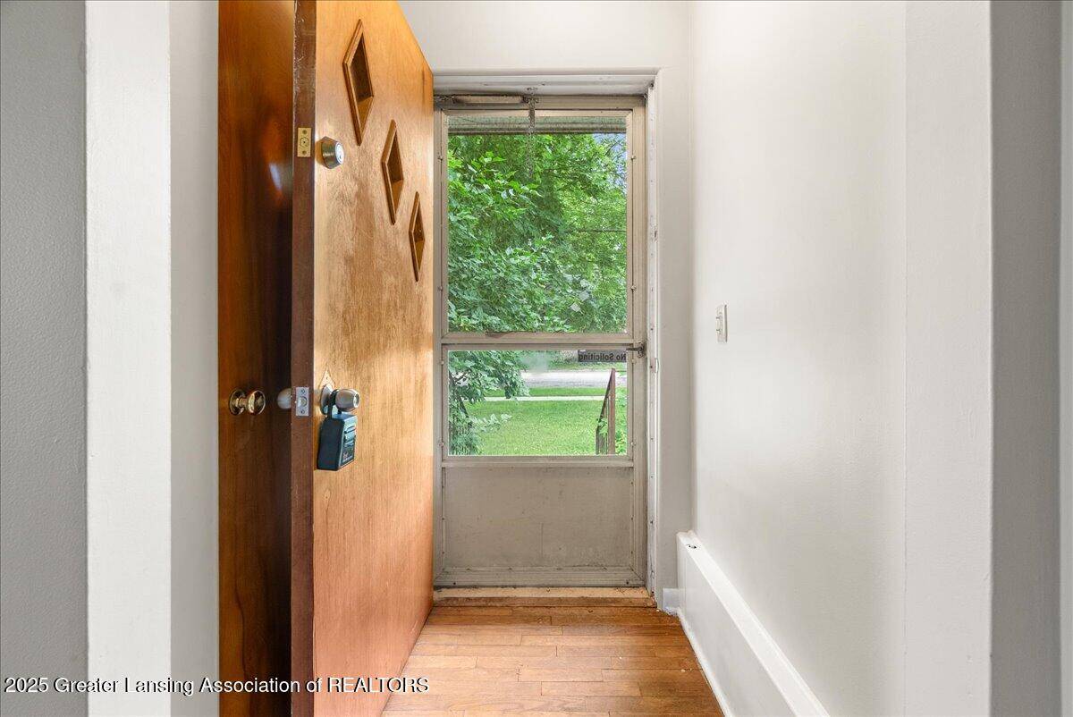 East Lansing, MI 48823,947 Sever DR
