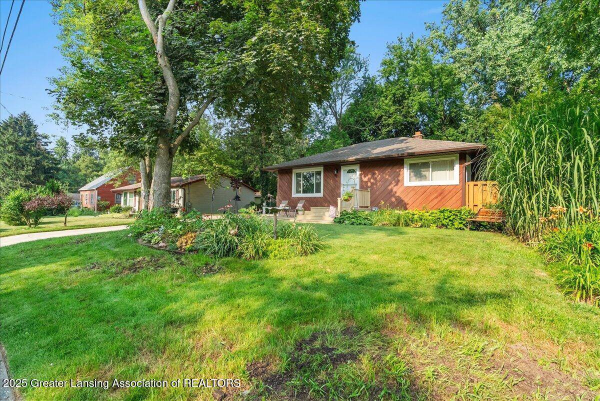 Lansing, MI 48911,5928 Rolfe RD