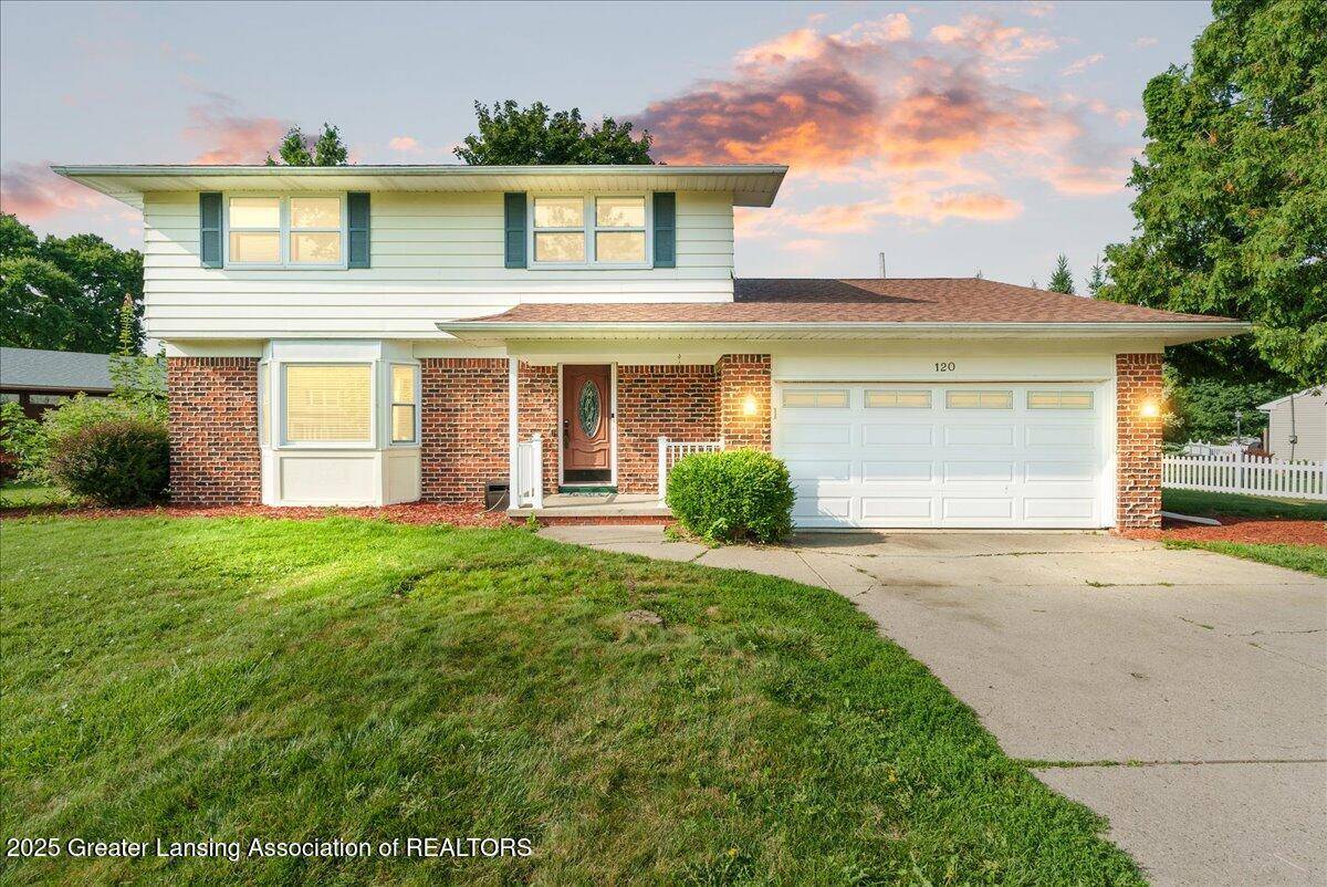 Lansing, MI 48917,120 Chanticleer TRL
