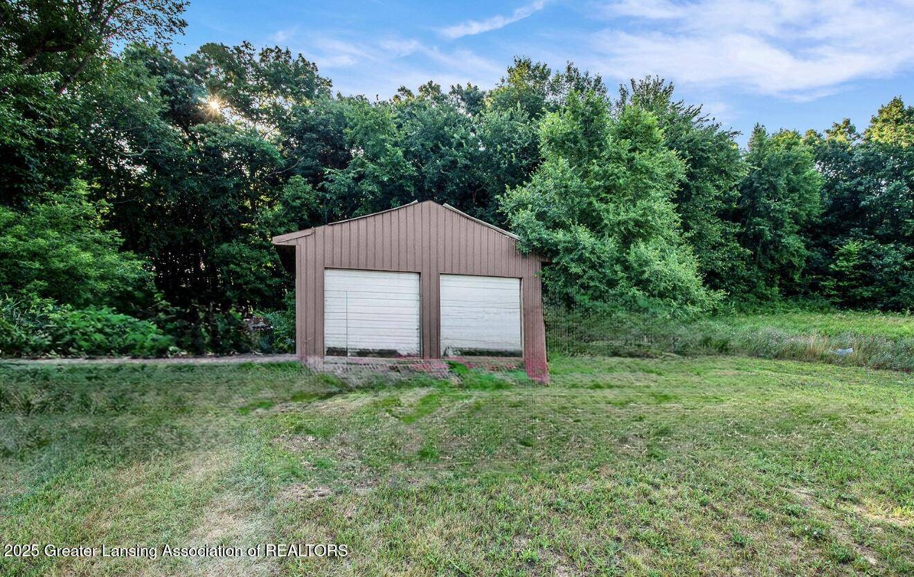 Munith, MI 49259,7910 Coon Hill RD