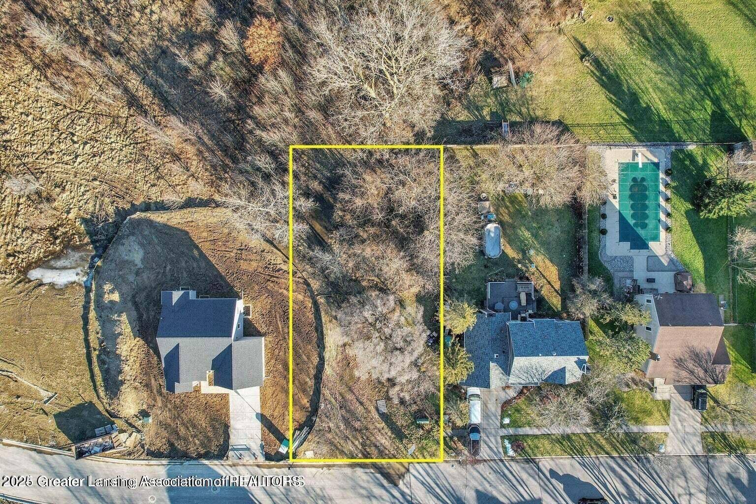 Mason, MI 48854,202 Stratford DR