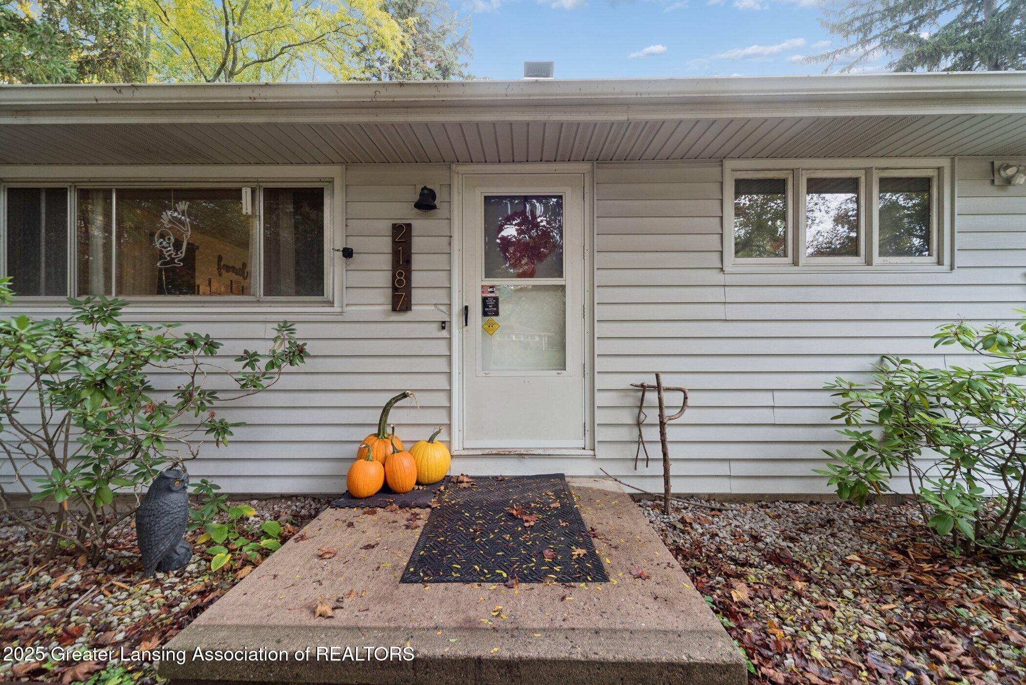 Okemos, MI 48864,2187 Seminole DR